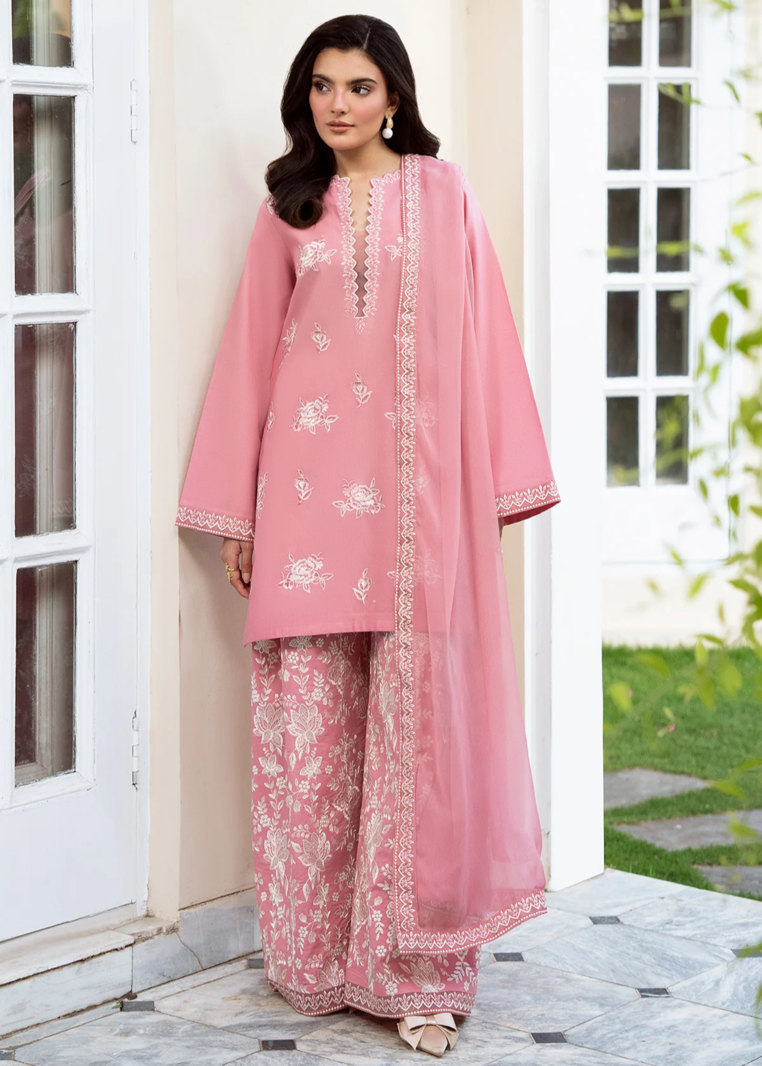 lawn Kurta Set in Cherry blossom pink