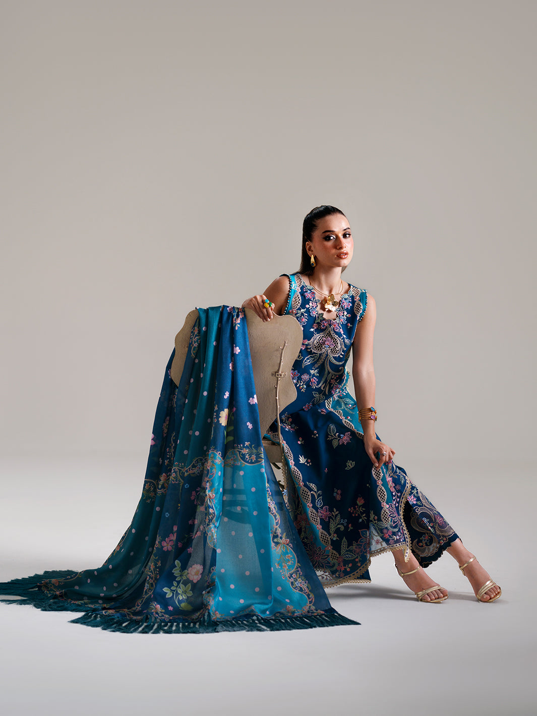 Amour Luxury Lawn – 184-A