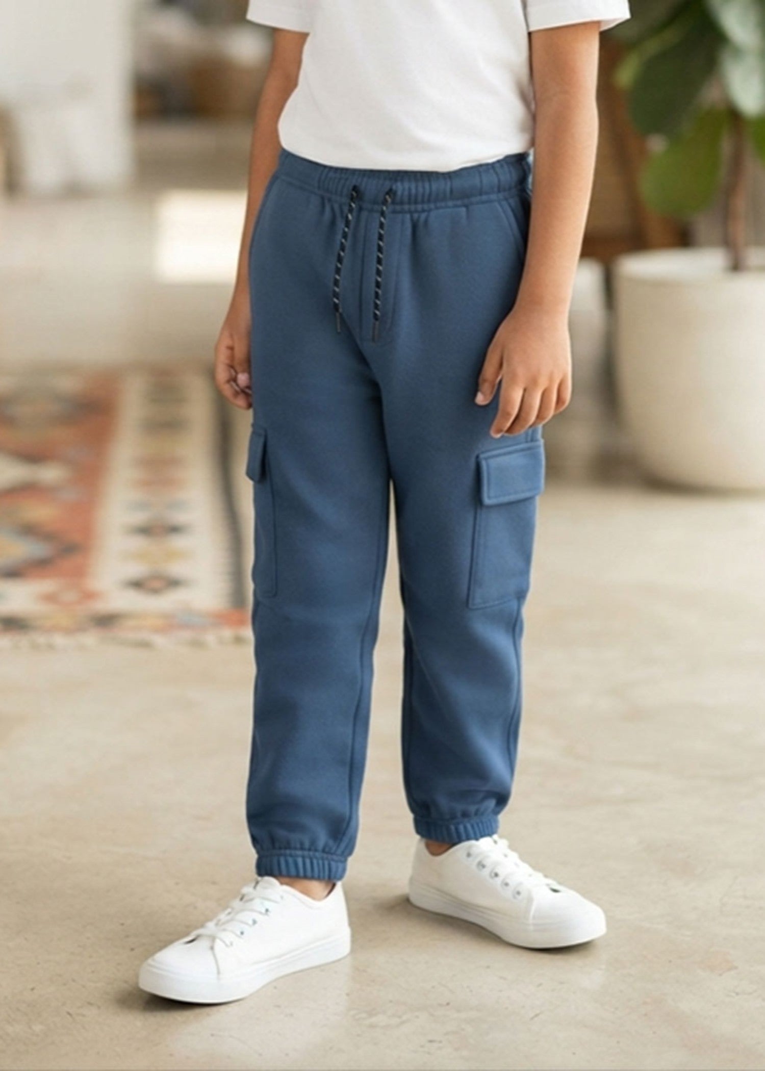 fleece Trousers in Yale blue