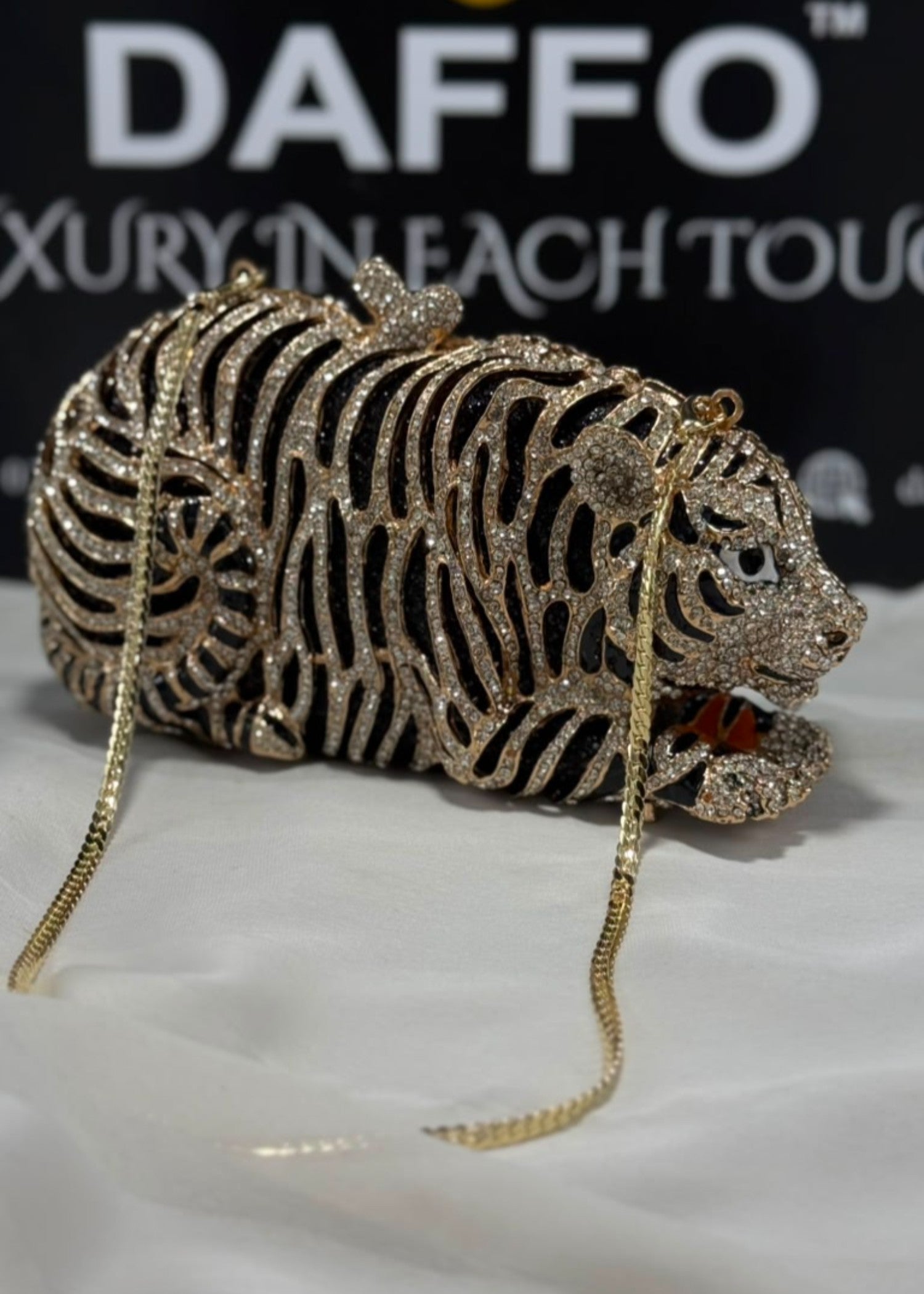 Clutch in Black, gold, silver Color by - Trendy Women Clutch YYG2028