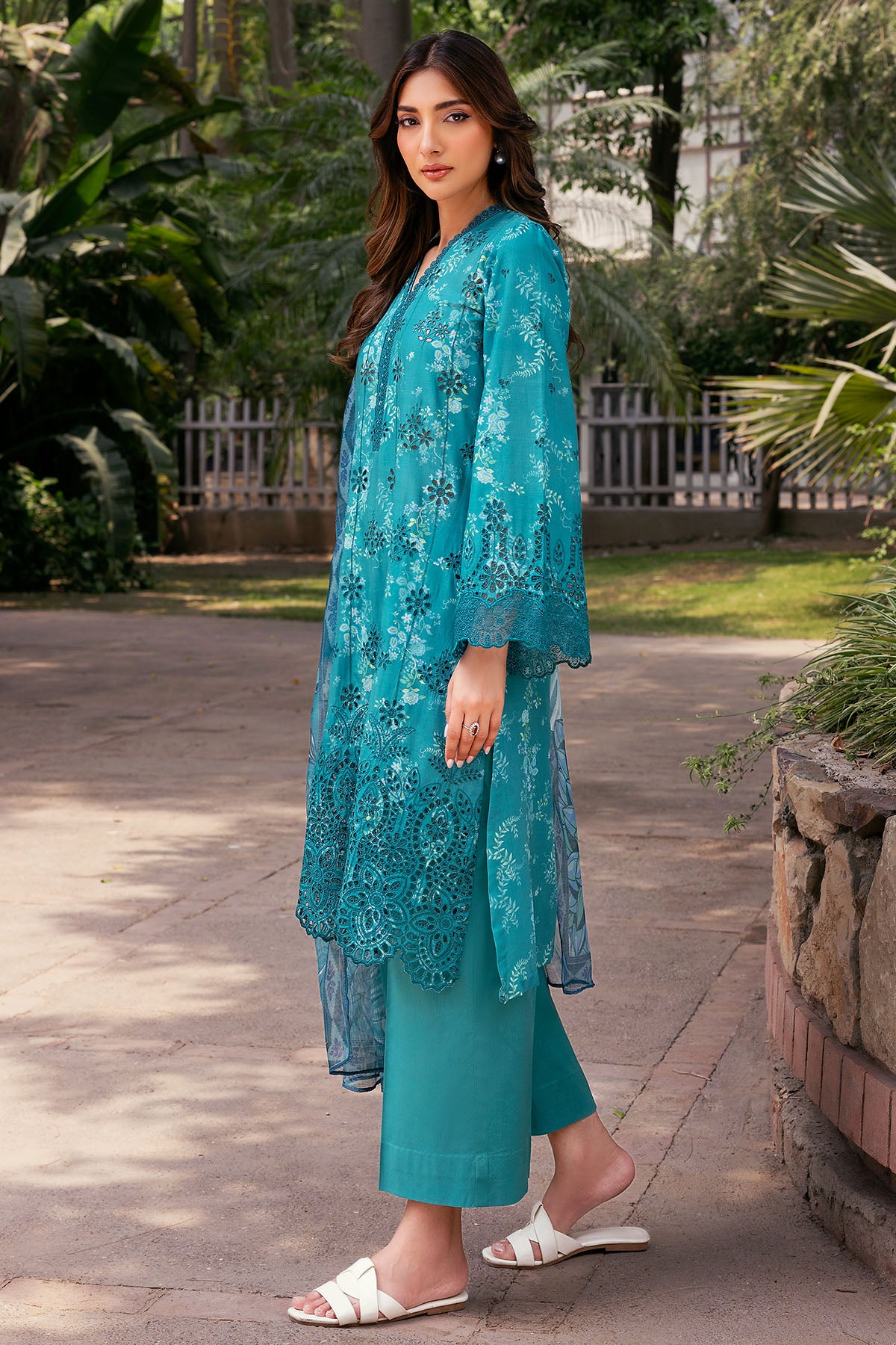 lawn Unstitched in Turquoise