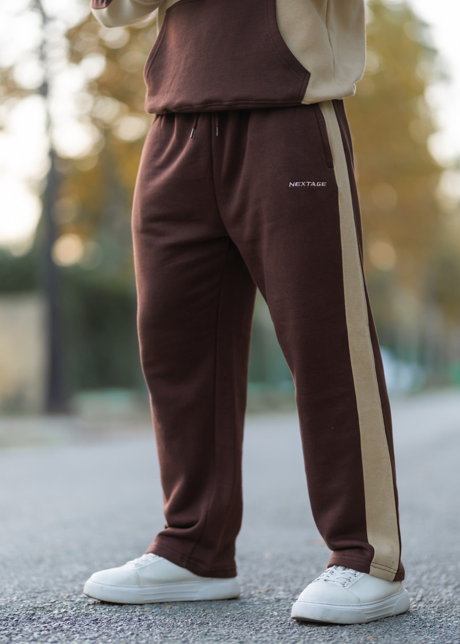 fleece Tracksuit in Beige, chocolate brown