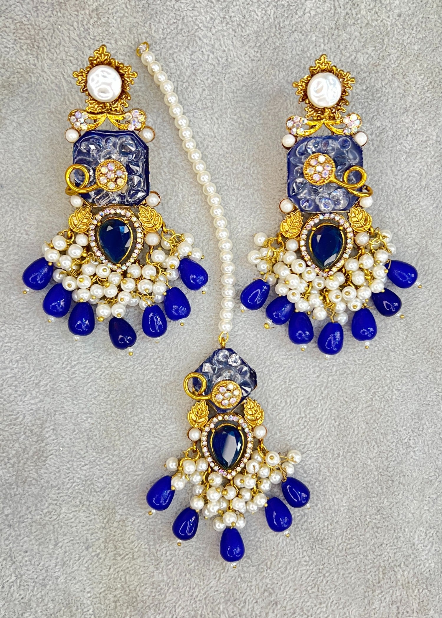 Jewelry Set in Sapphire blue, gold Color by - Trendy Women Jewelry Set HYH6082