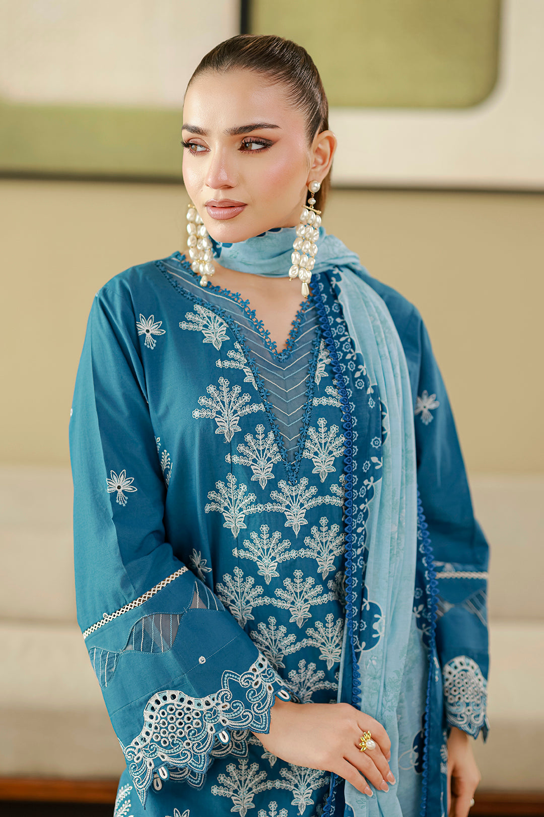 Chikankari Lawn – Z-4084