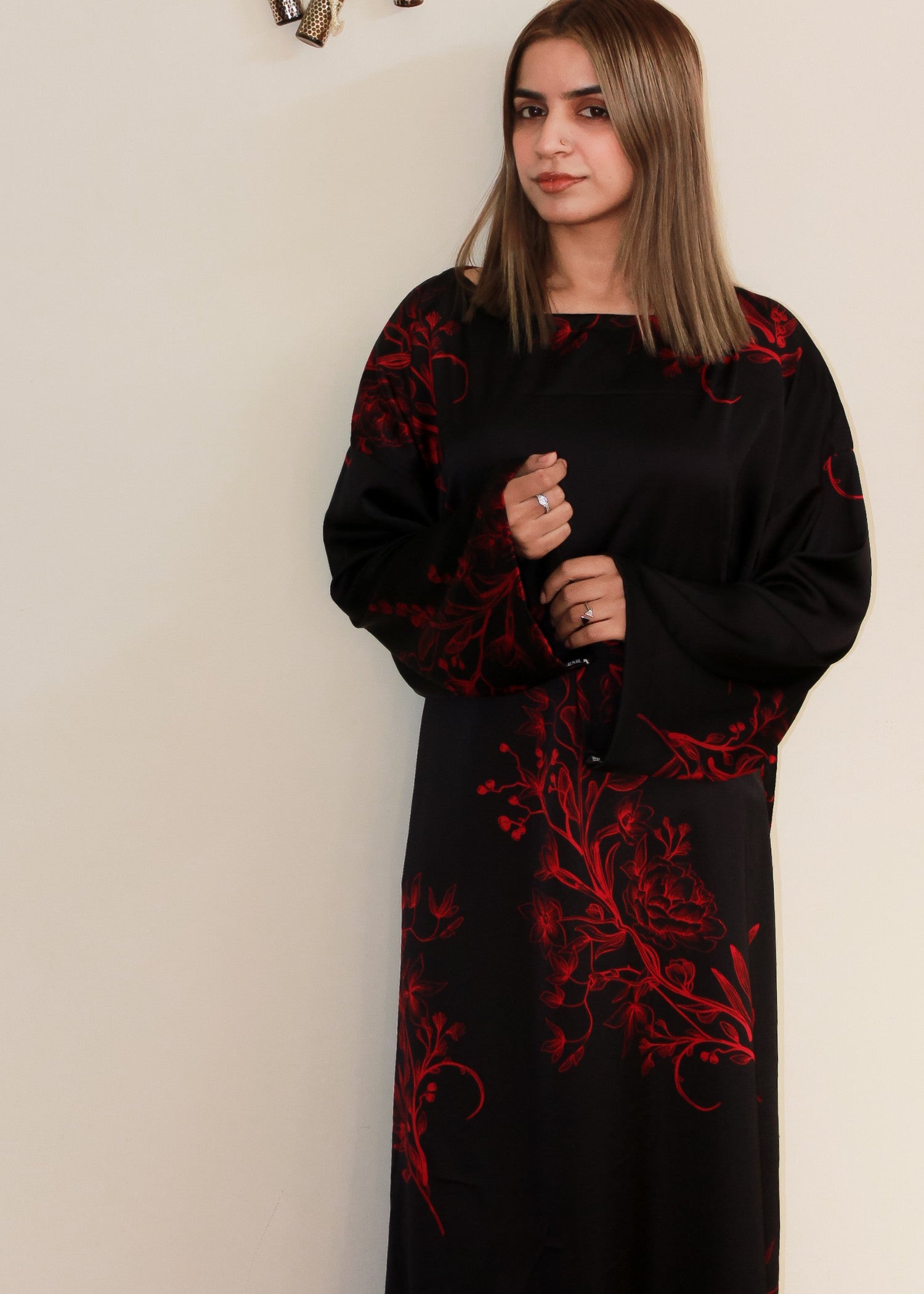 silk Kaftan in Black, red
