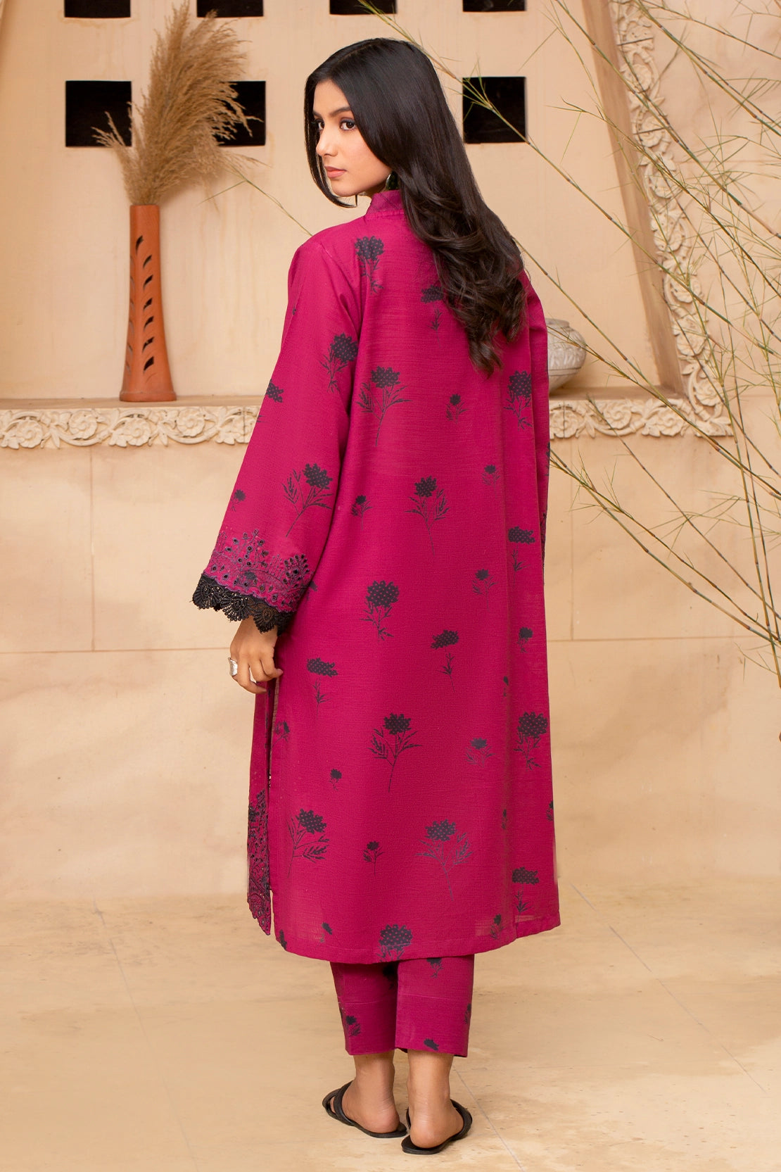 twill khaddar Unstitched in Hot pink