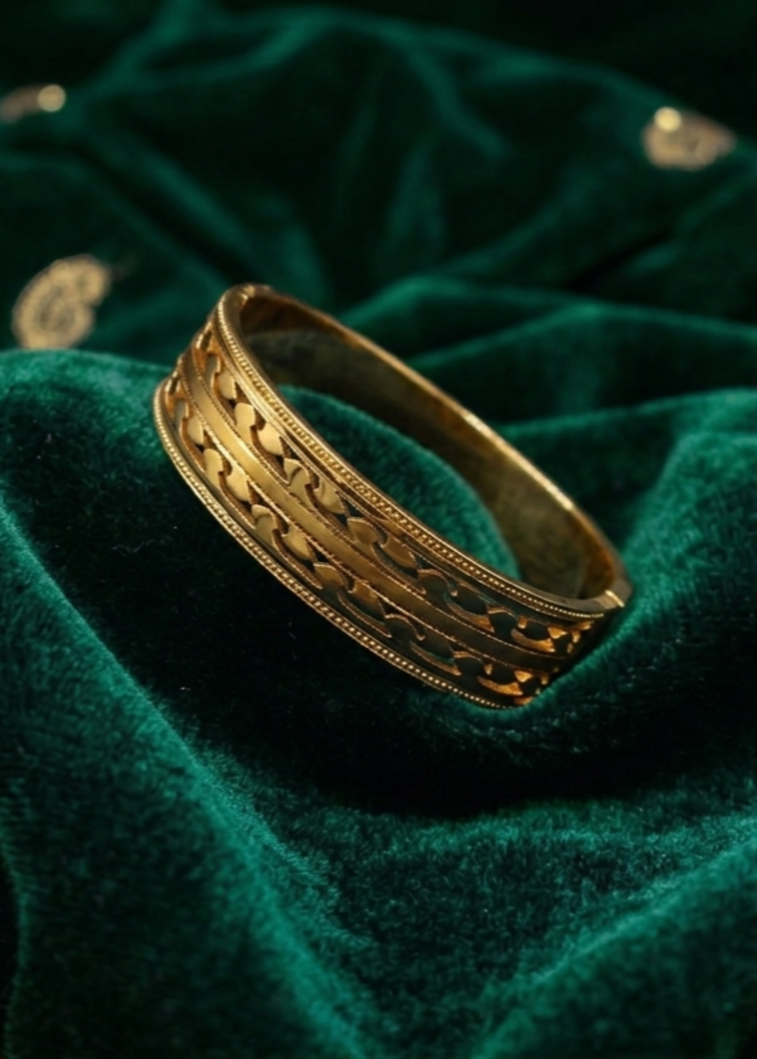 Bangles in Gold Color by - Trendy Women Bangles SMD6083