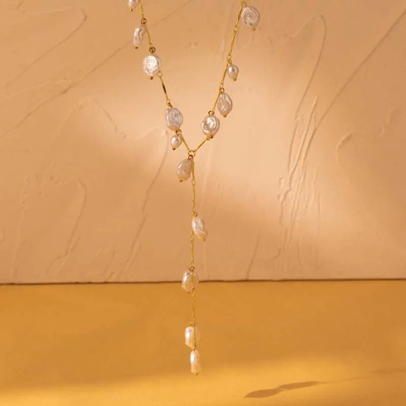 JINGER NECKLACE