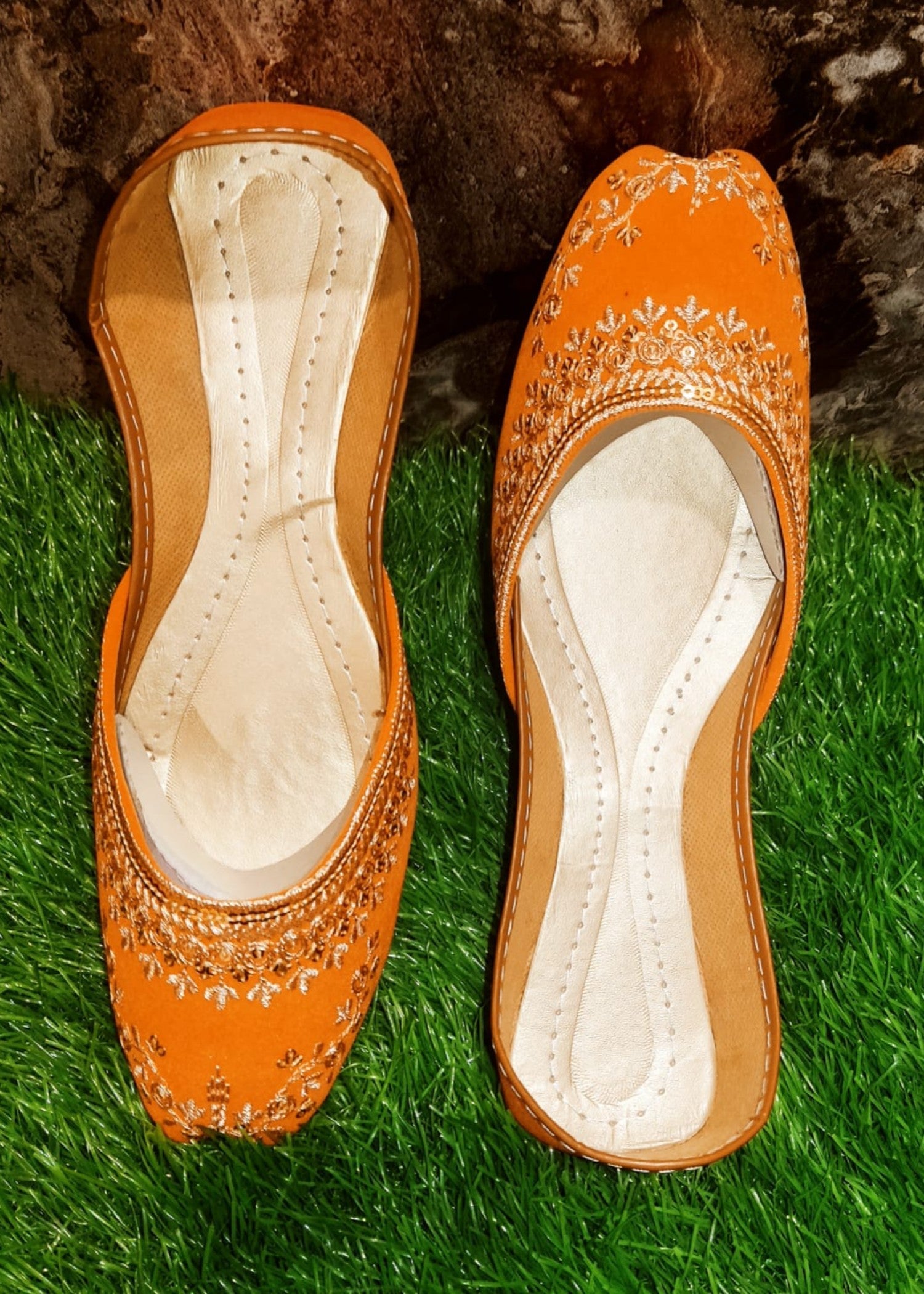 Khussa in Orange by - High Quality Women Khussa VFJ5869