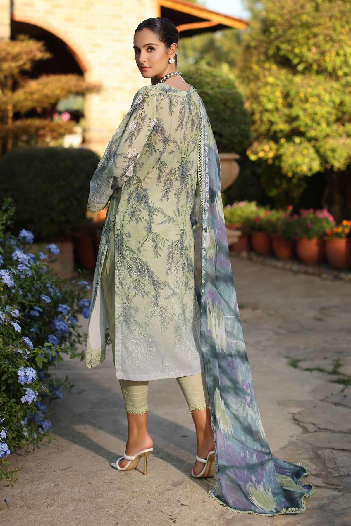 Signature Lawn Prints – SP-195