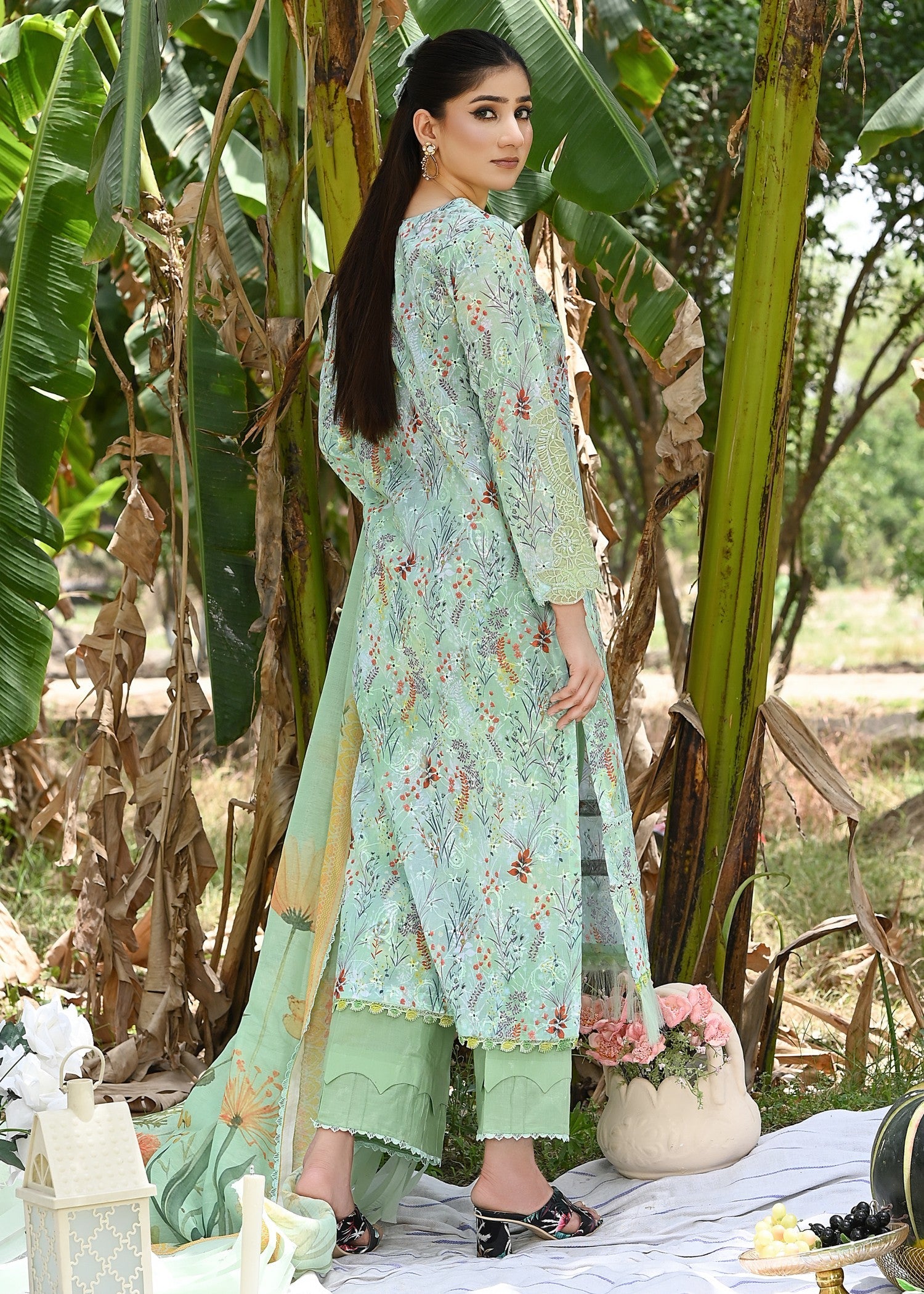 chikankari cotton Unstitched in Moss green