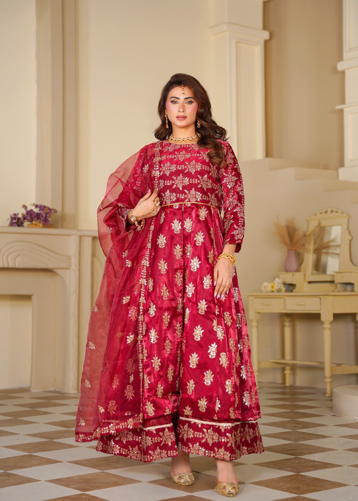 silk tissue Maxi in Gold, maroon
