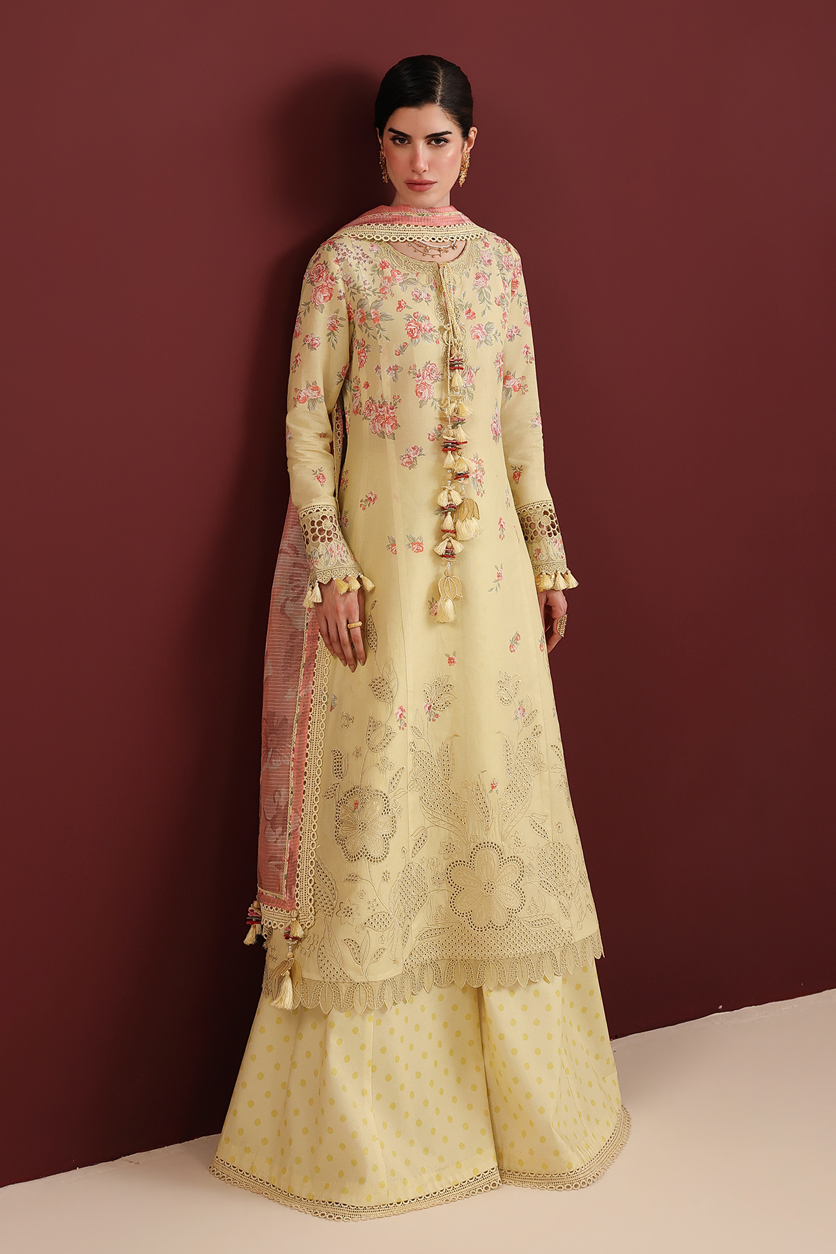 Iris Luxury Festive Lawn – IL26-D07