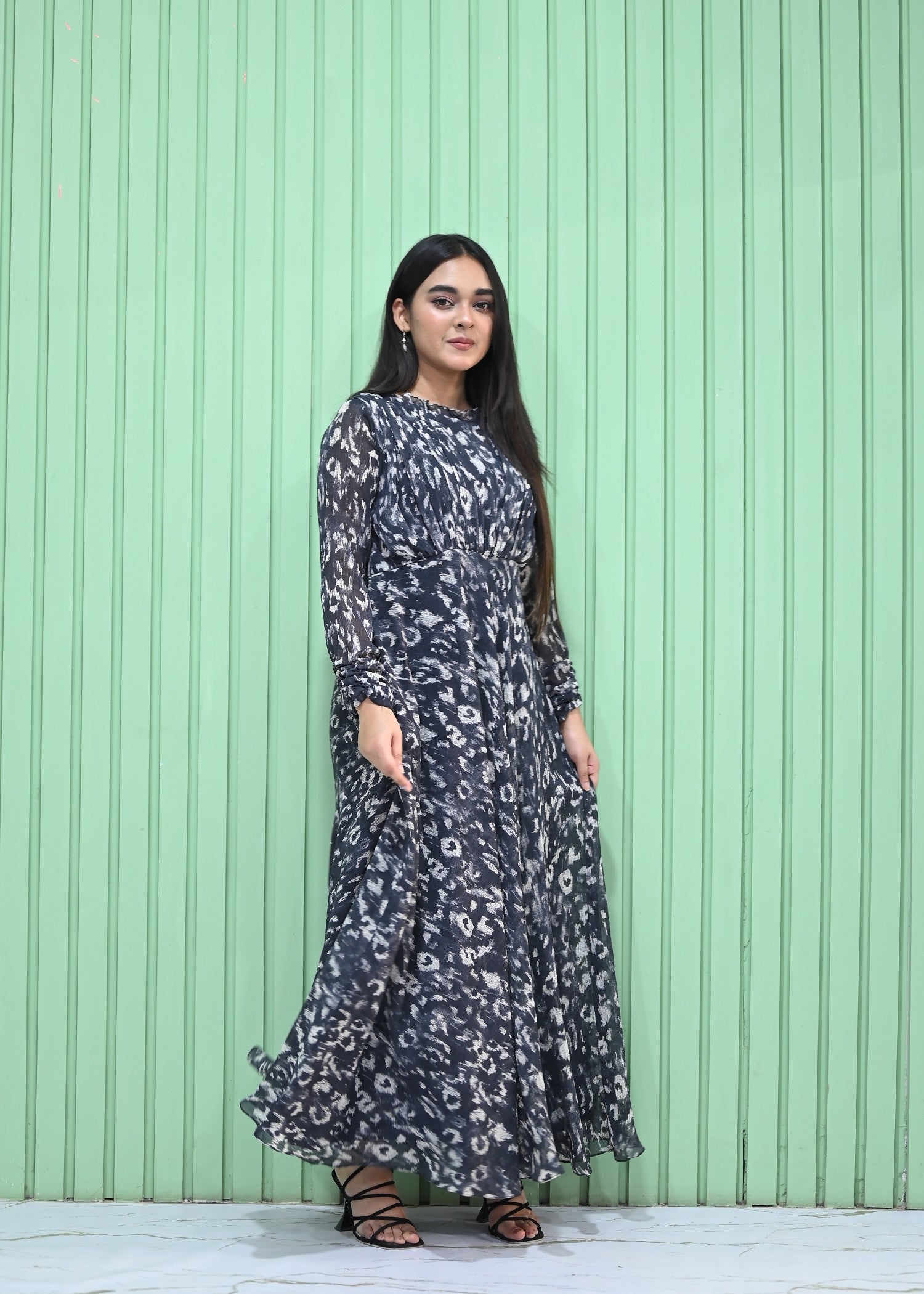 chiffon Maxi in Charcoal black