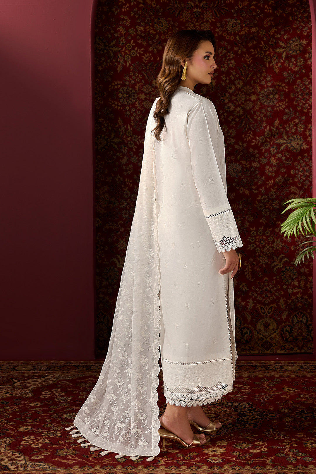 Summer Lawn – AF-EL-7064-Yara