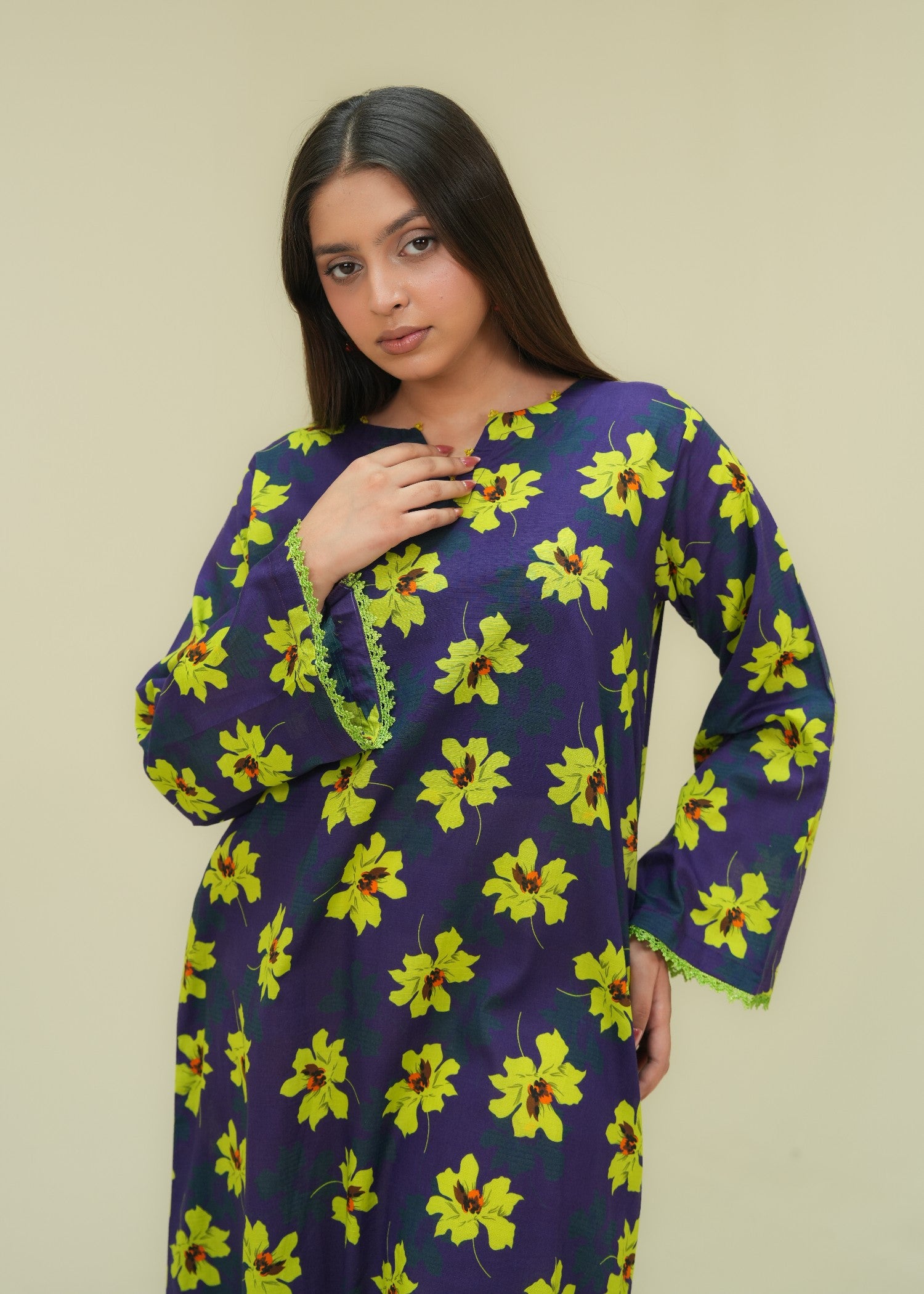lawn Kaftan in Egg plant