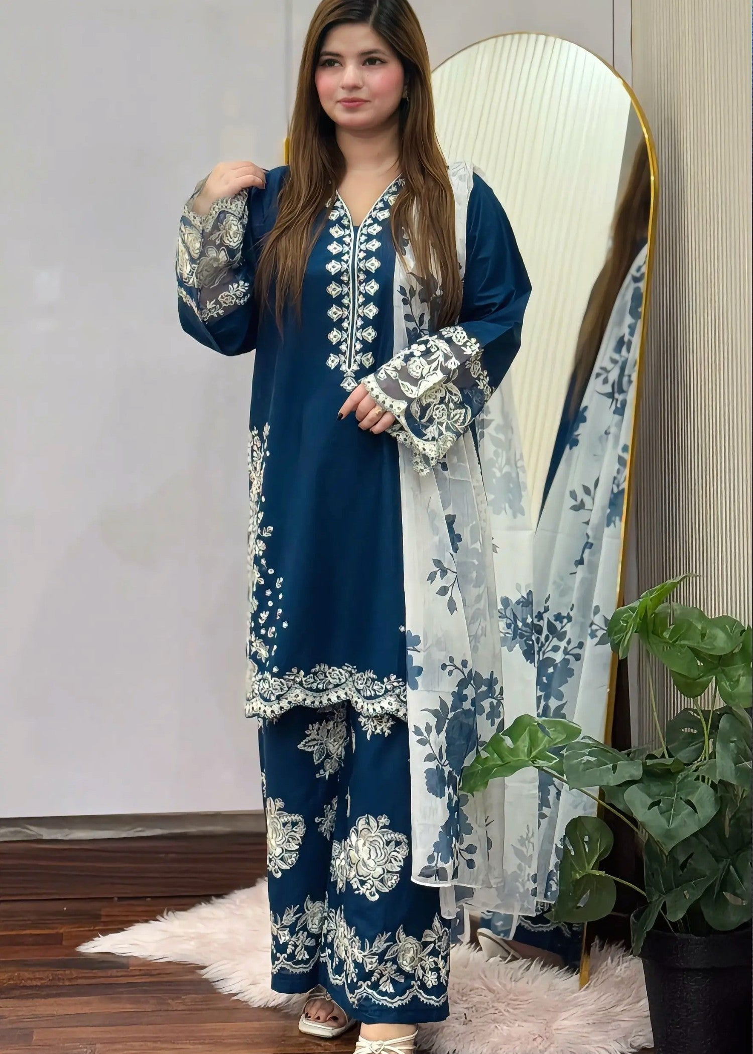 lawn Kurta Set in Sapphire blue
