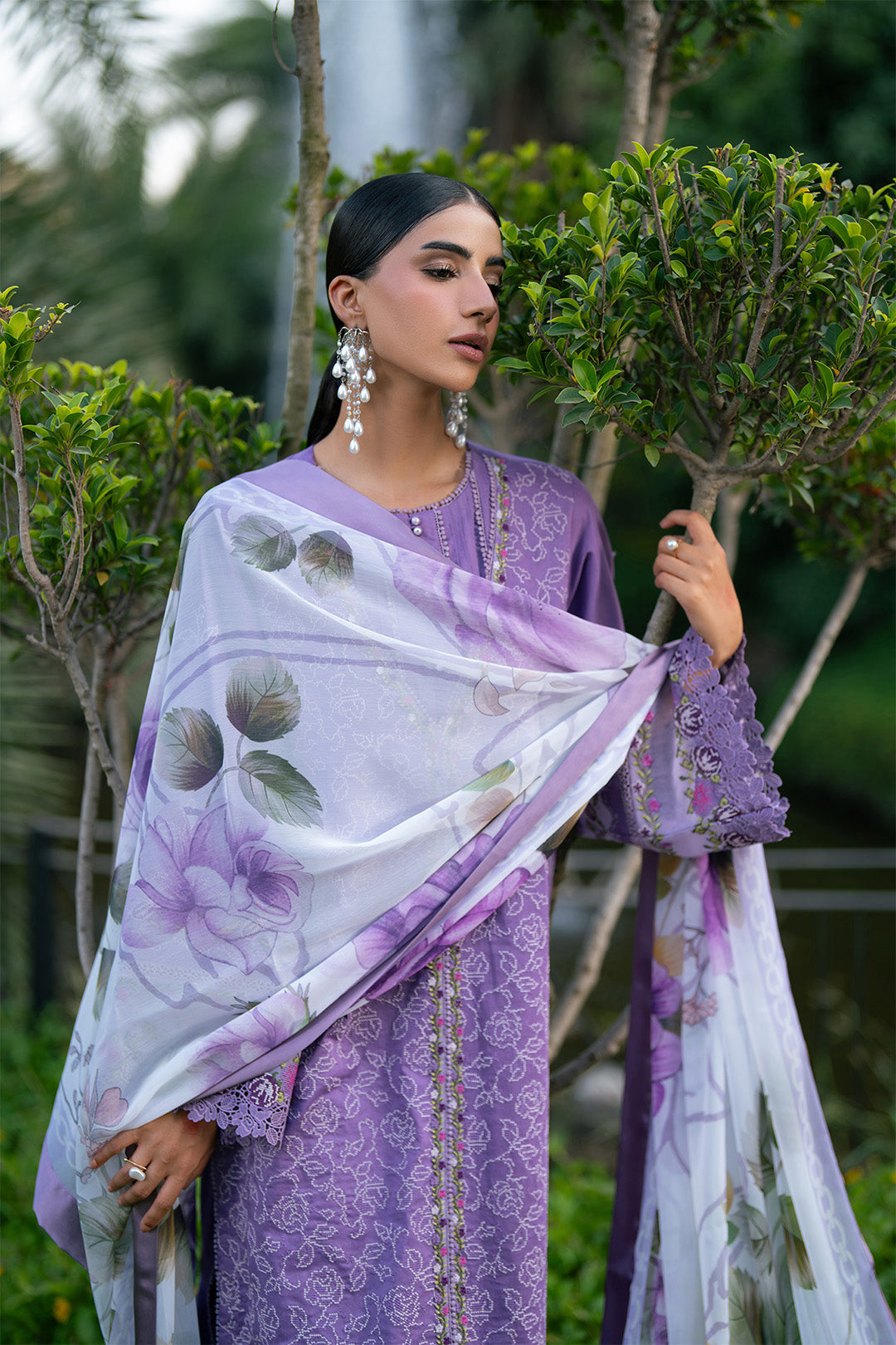Summer Lawn – 7067-Daria