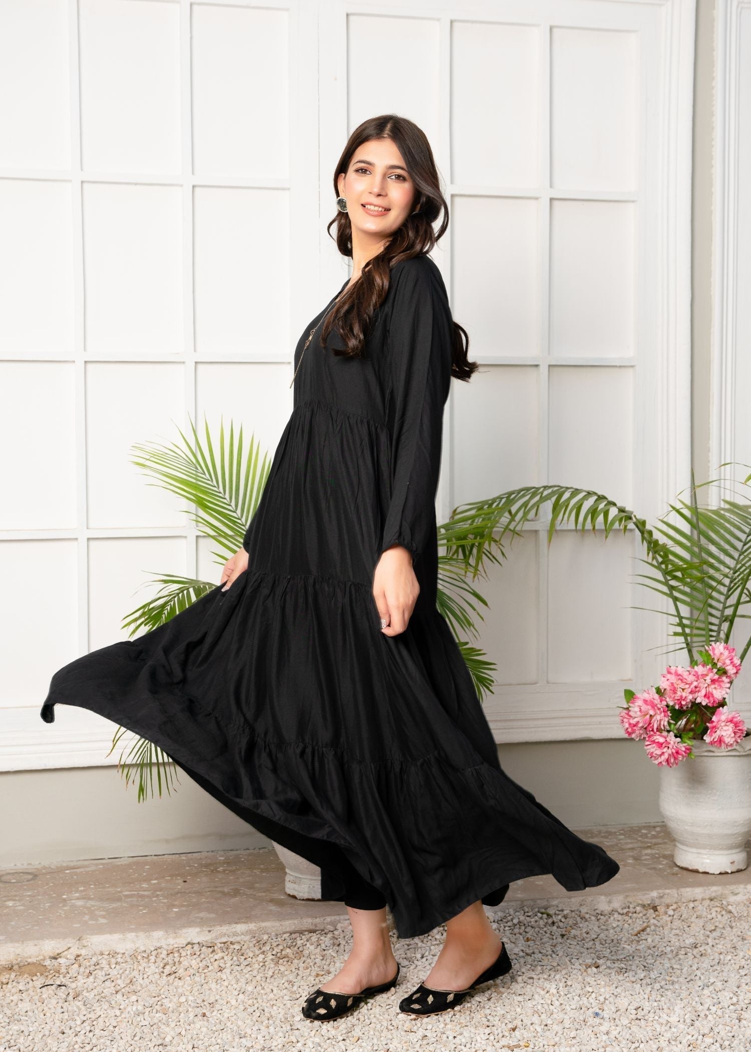 lawn Maxi in Black