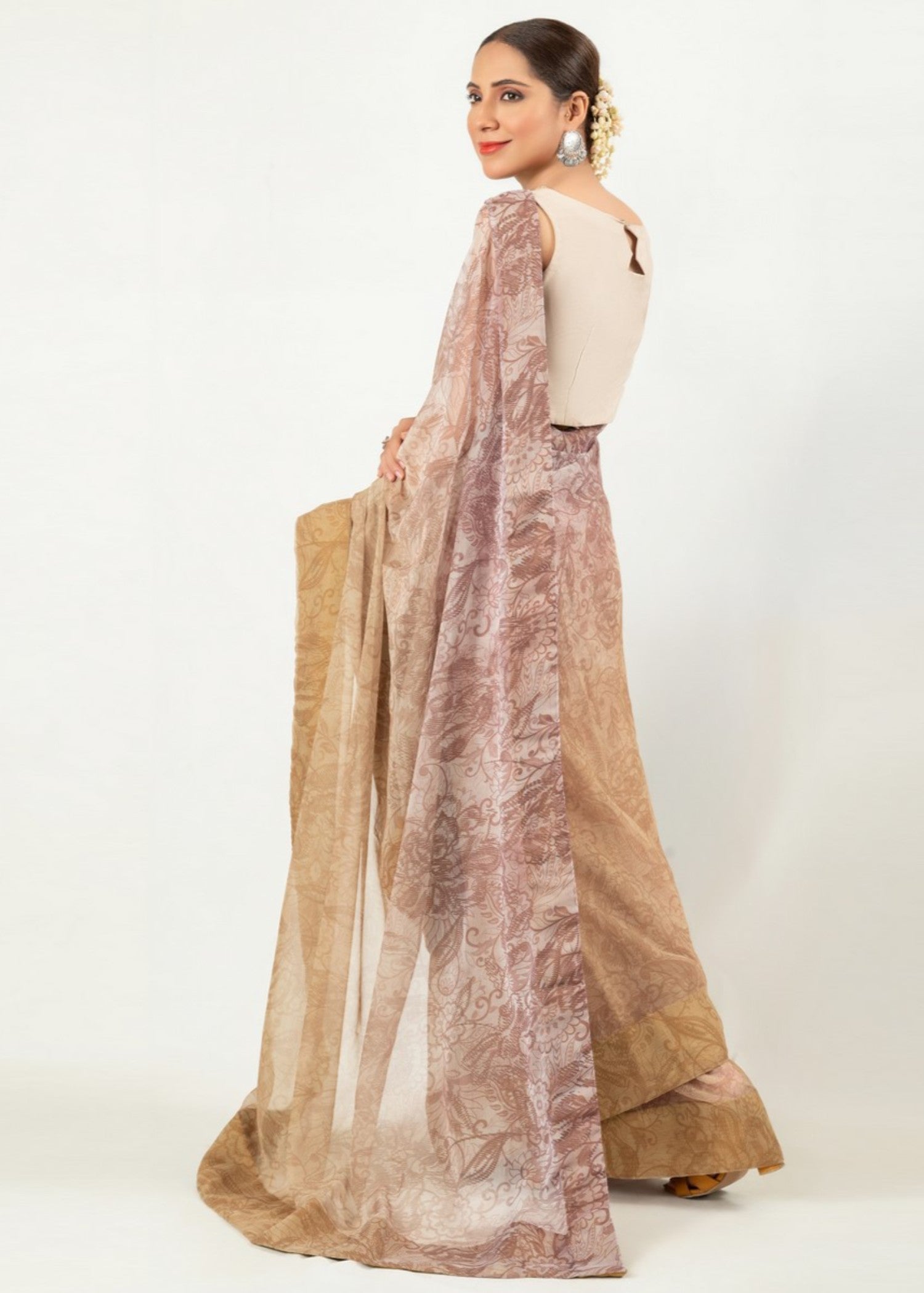 raw silk Saree in Walnut brown