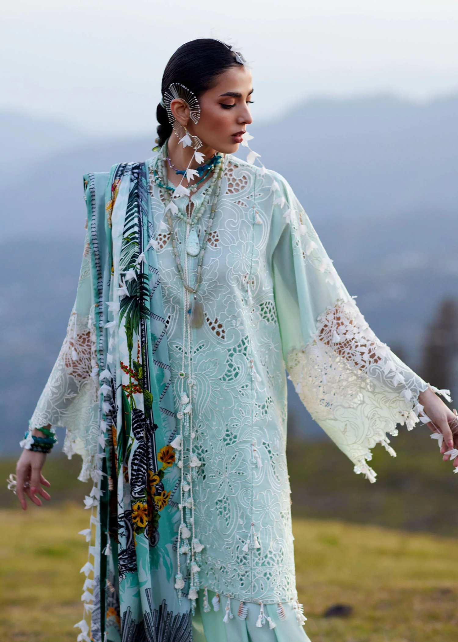slub lawn Unstitched in Ice blue
