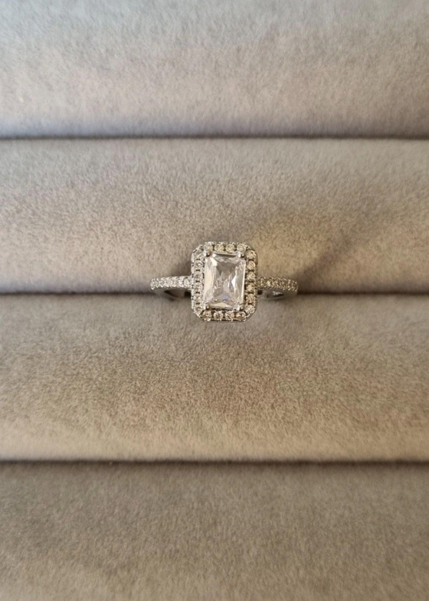 Ring in Silver Color by - Trendy Women Ring RHC2795
