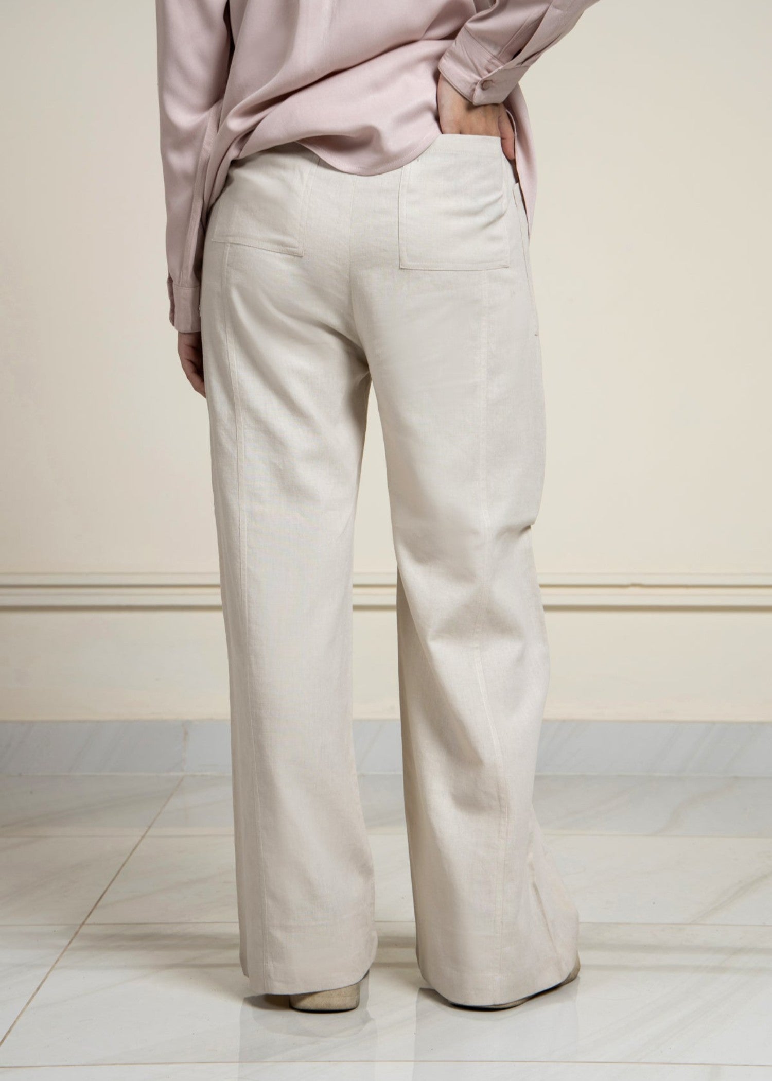 linen Trousers in Off-white