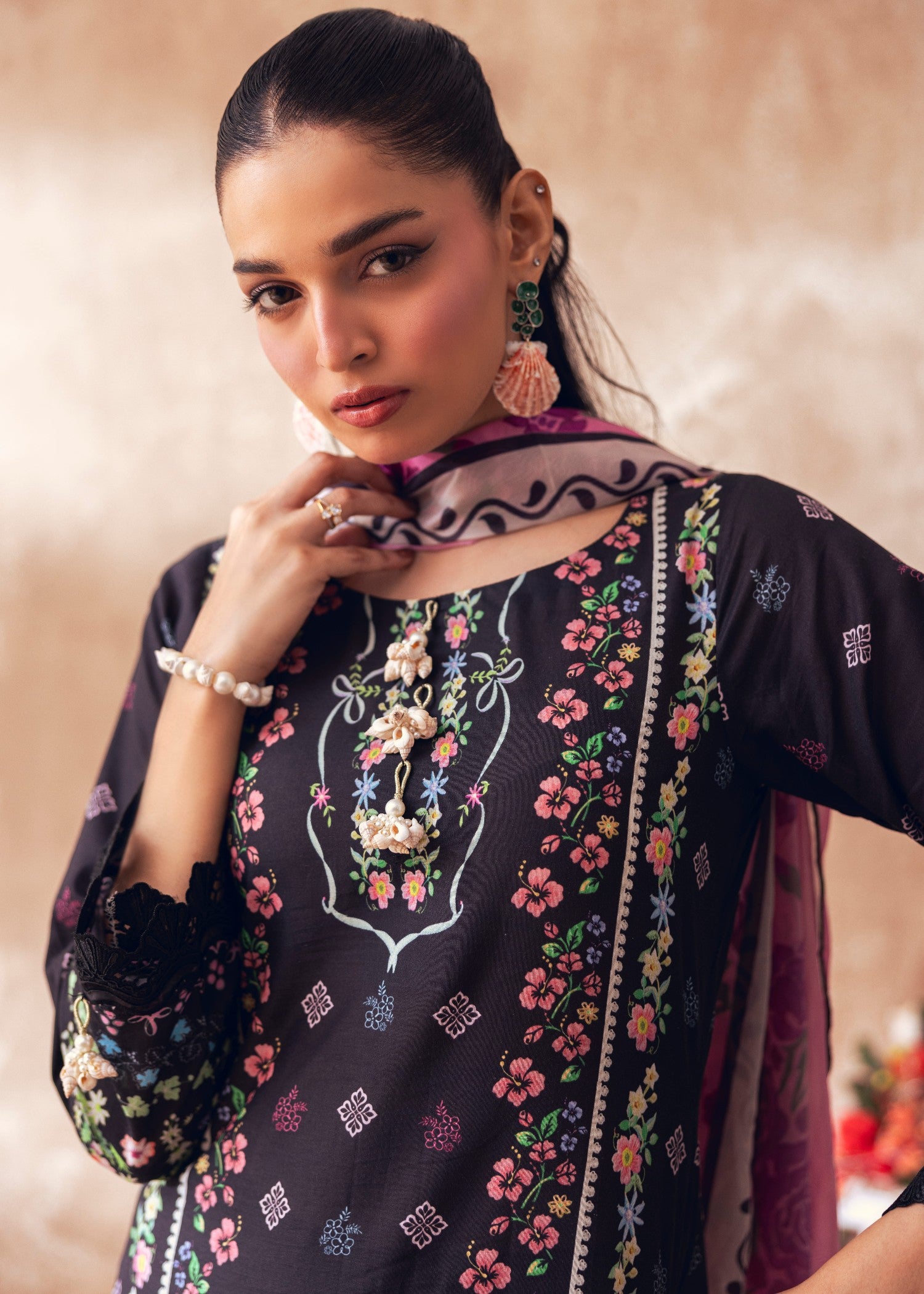 lawn Kurta Set in Black, pink, raspberry pink