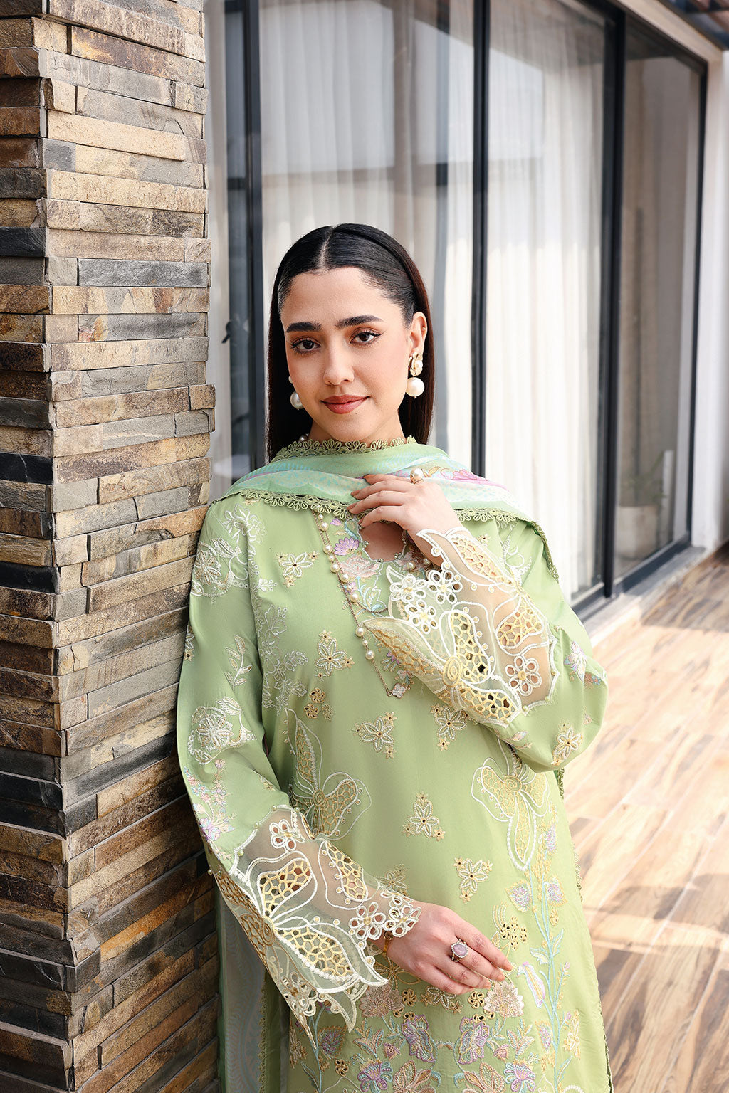 Andaaz Luxury Lawn – Z-1402