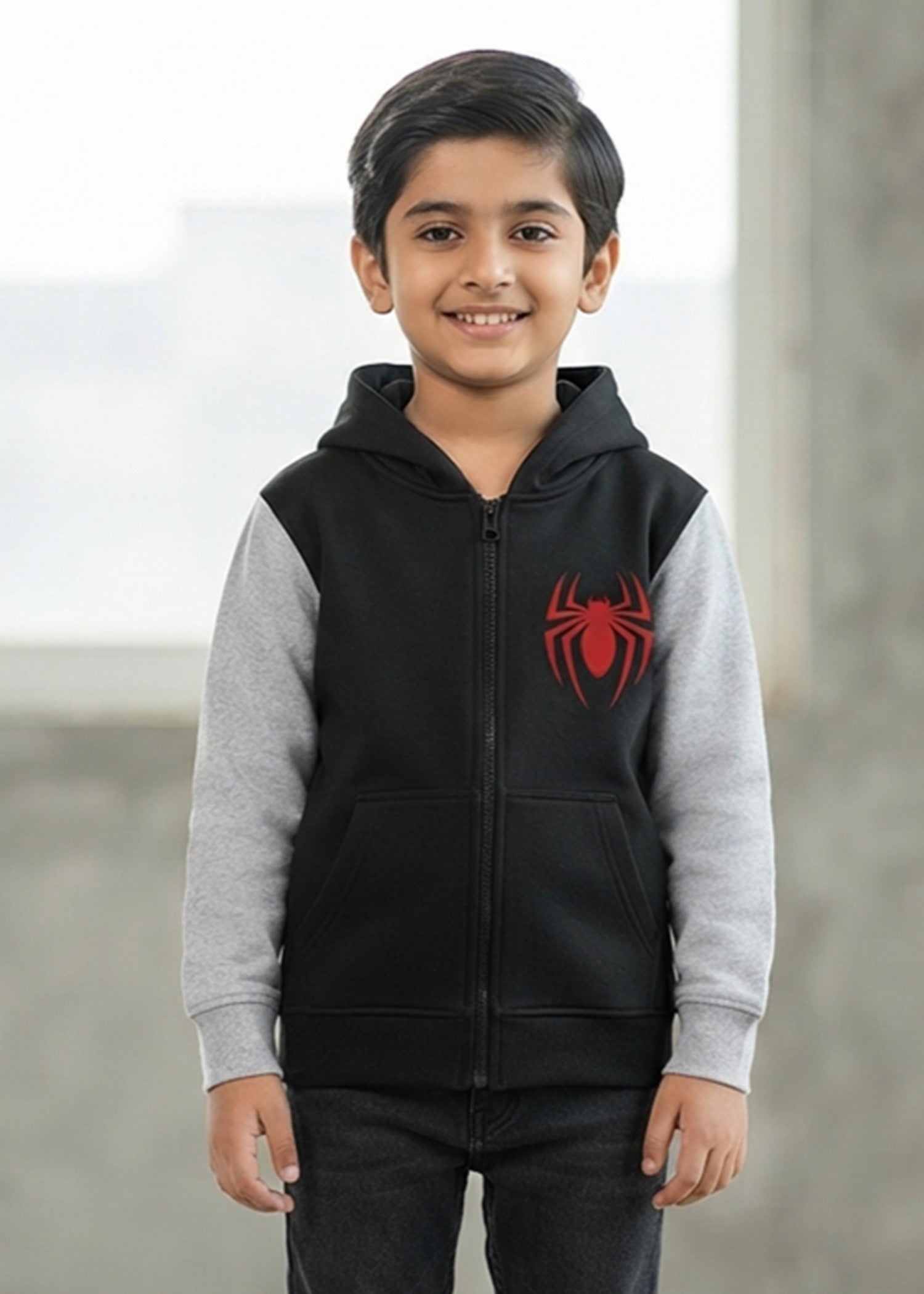 fleece Hoodie in Ash grey, black