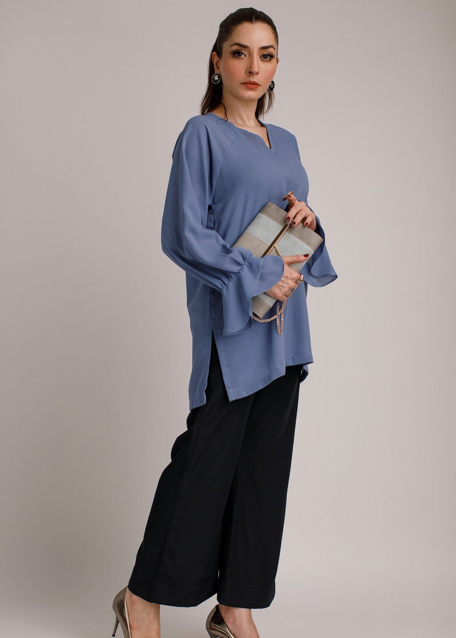 crepe Top in Steel blue