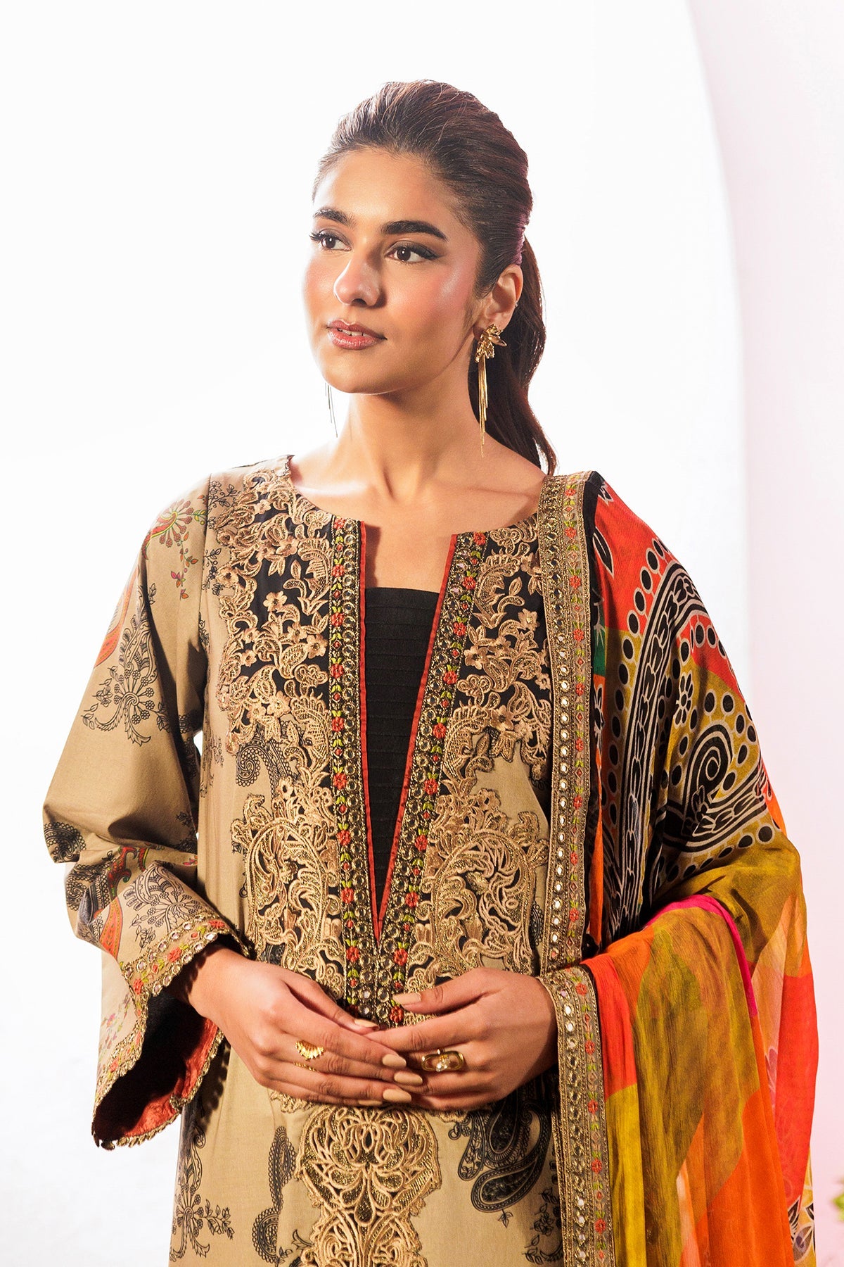 Rang-e-Bahar Lawn – CRB6-07