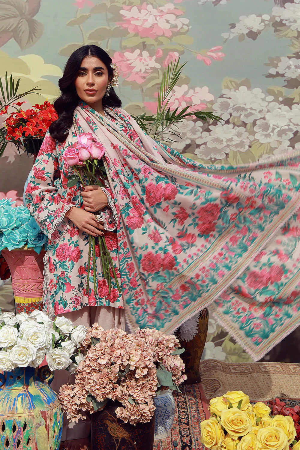 Mirha Lawn – Ivory Bloom