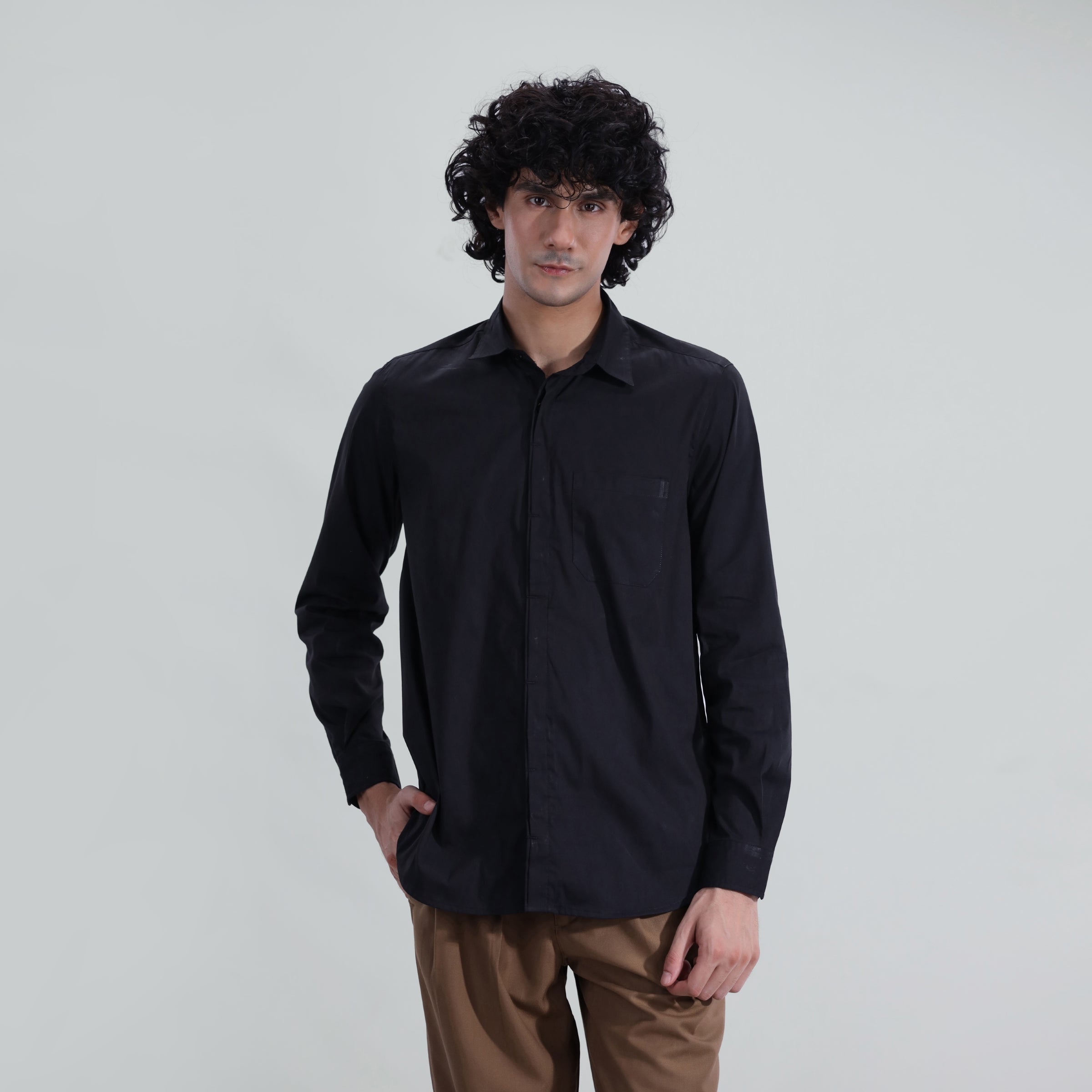 seersucker Formal Shirt in Jet black