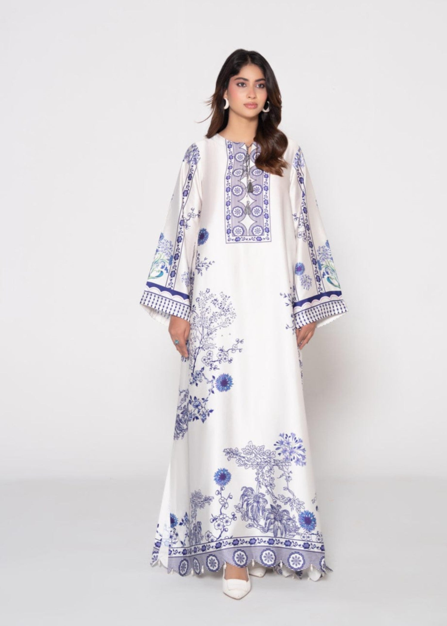 crepe silk Kaftan in White