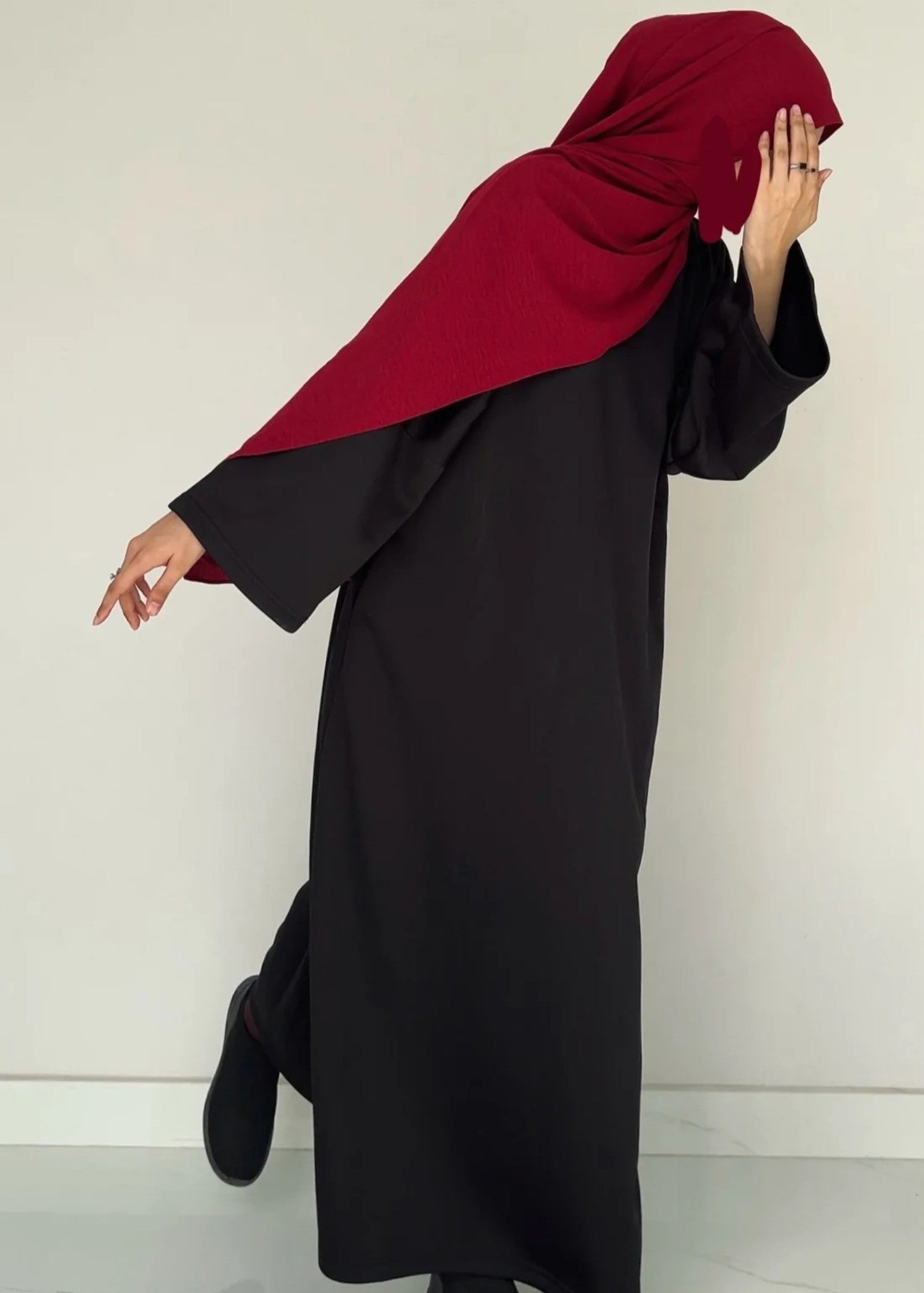 jersey knit Abaya in Black