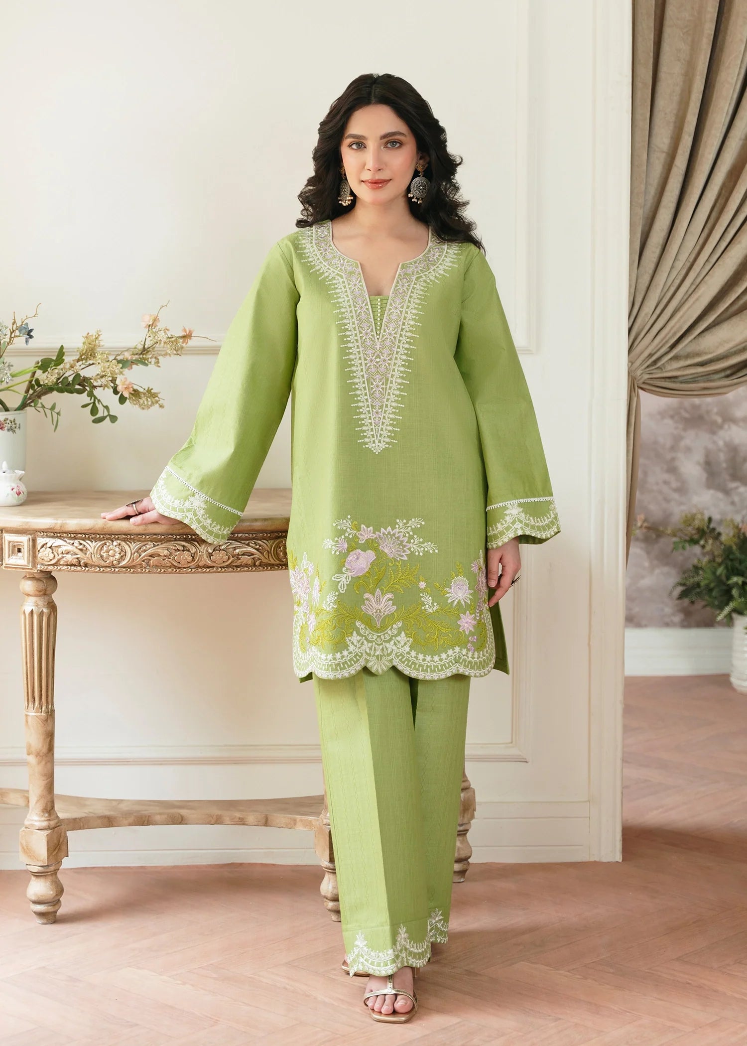 self jacquard Kurta Set in Parrot green