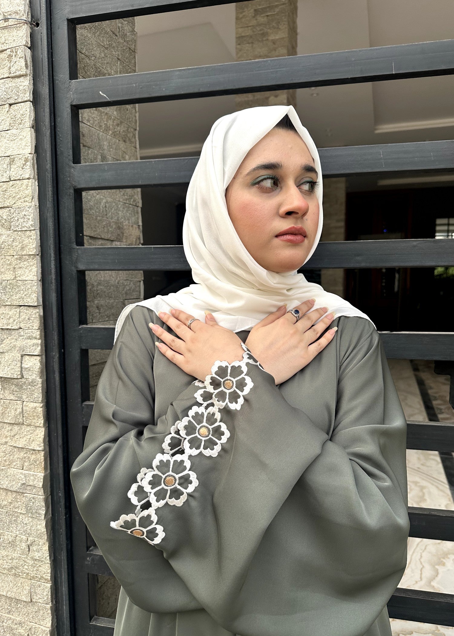 nidha Abaya in Ash grey