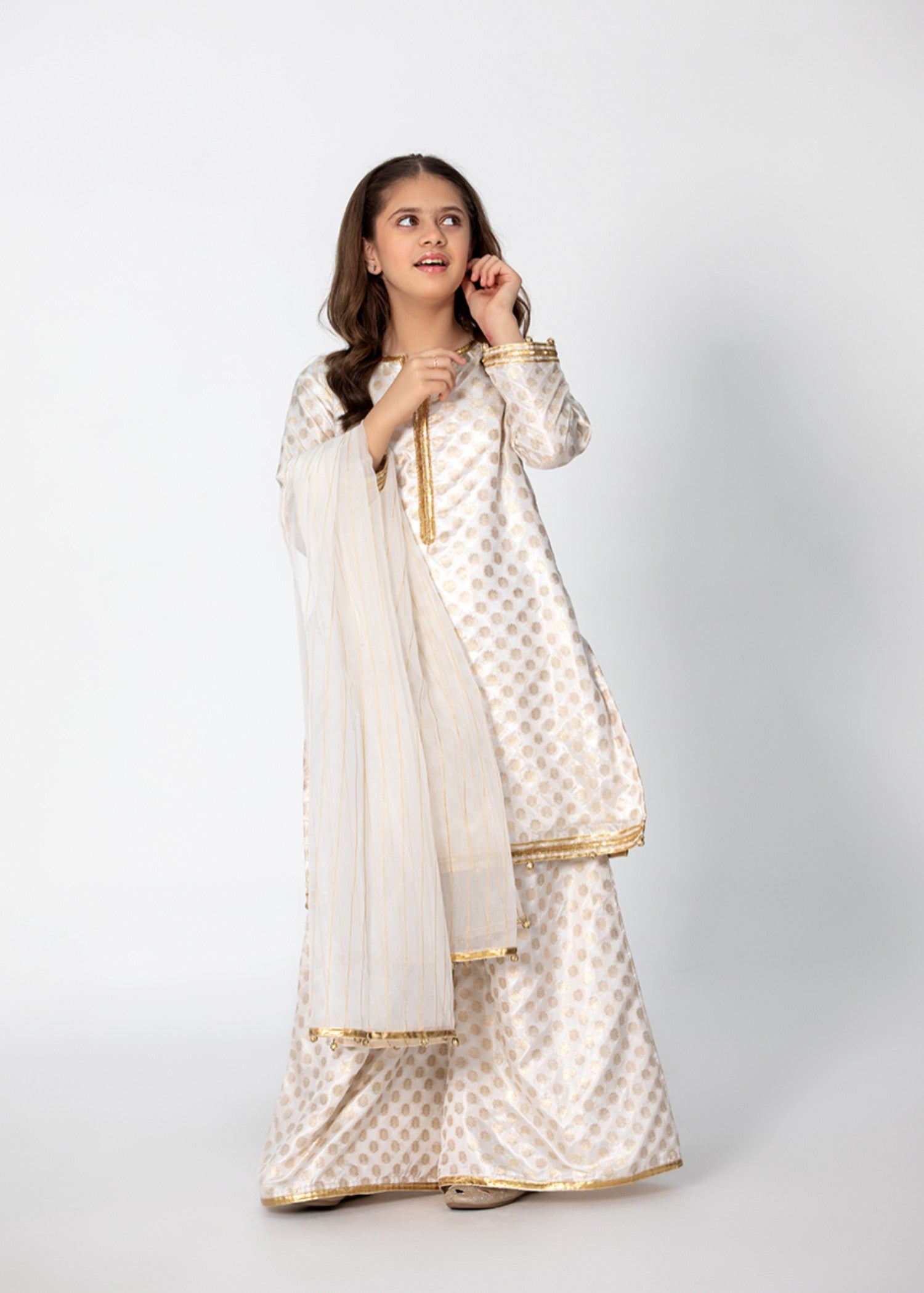 banarasi jacquard Kurta Set in Off-white