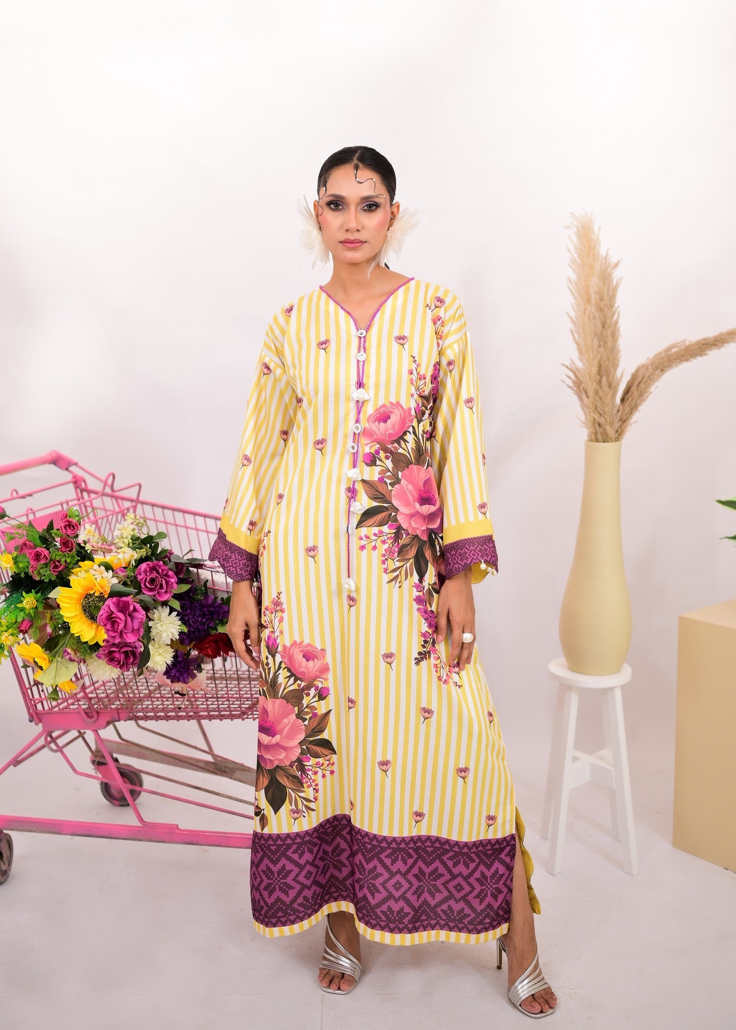 swiss lawn Kaftan in Yellow, white