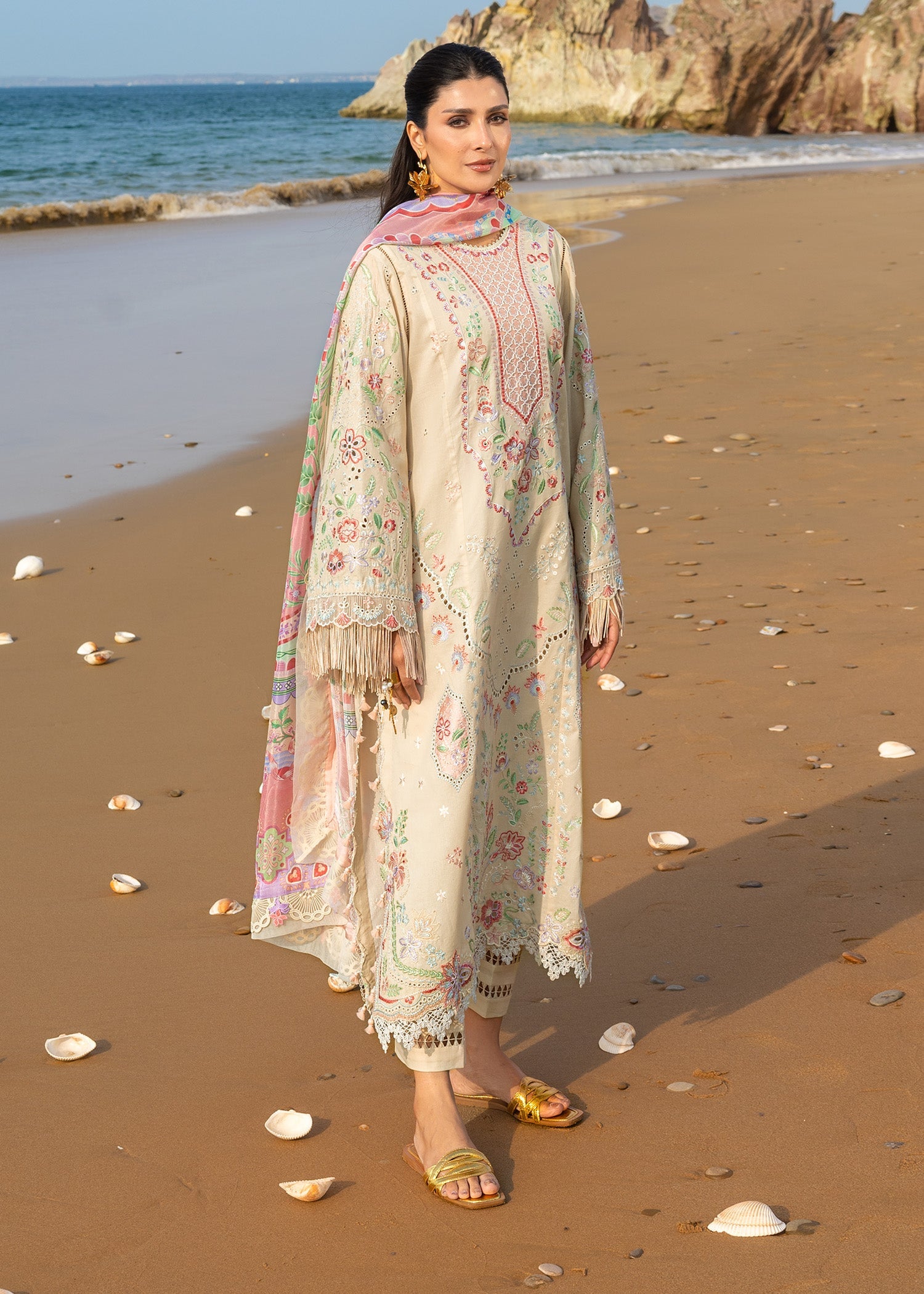 Festive Luxury Lawn – Sunehri