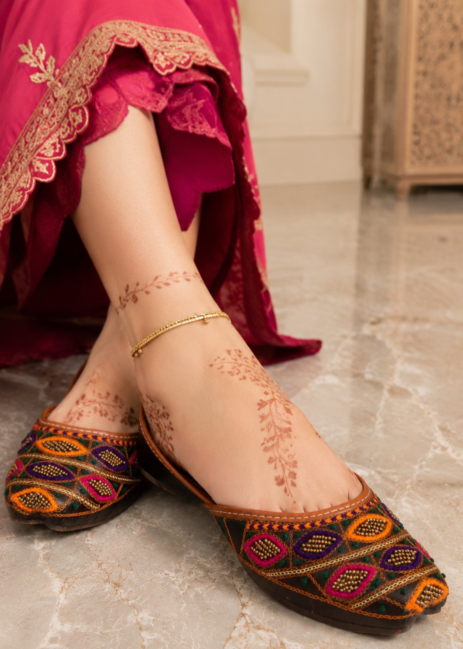 Khussa in Multi by - High Quality Women Khussa VIG0092