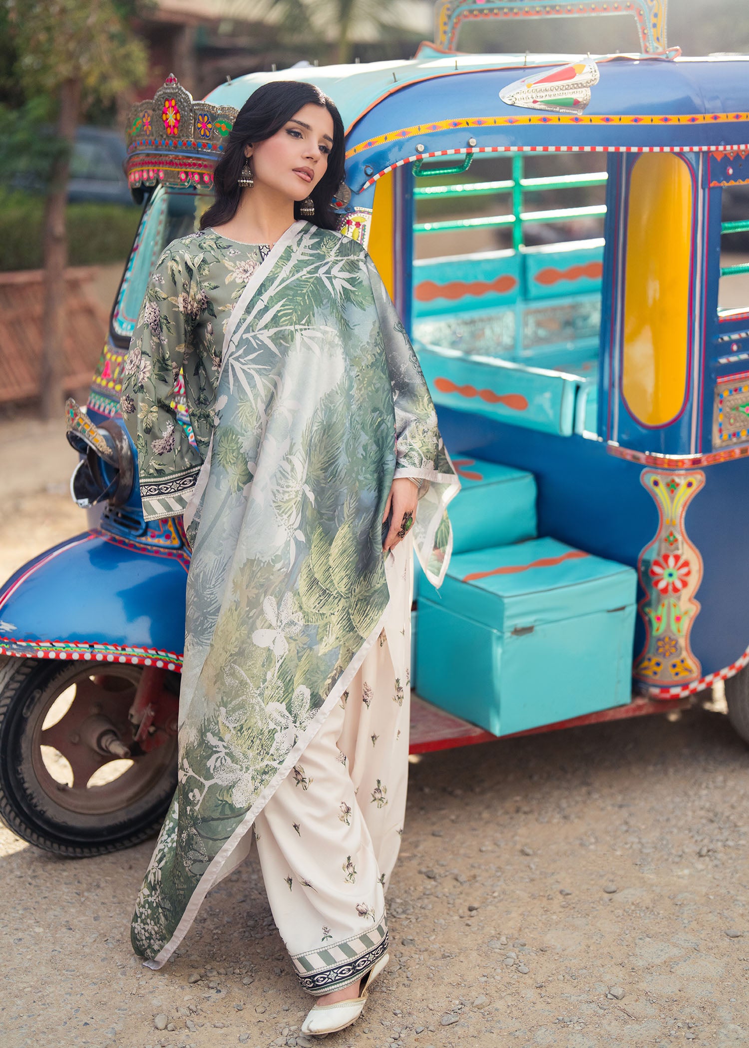 slub lawn Kurta Set in Fern green
