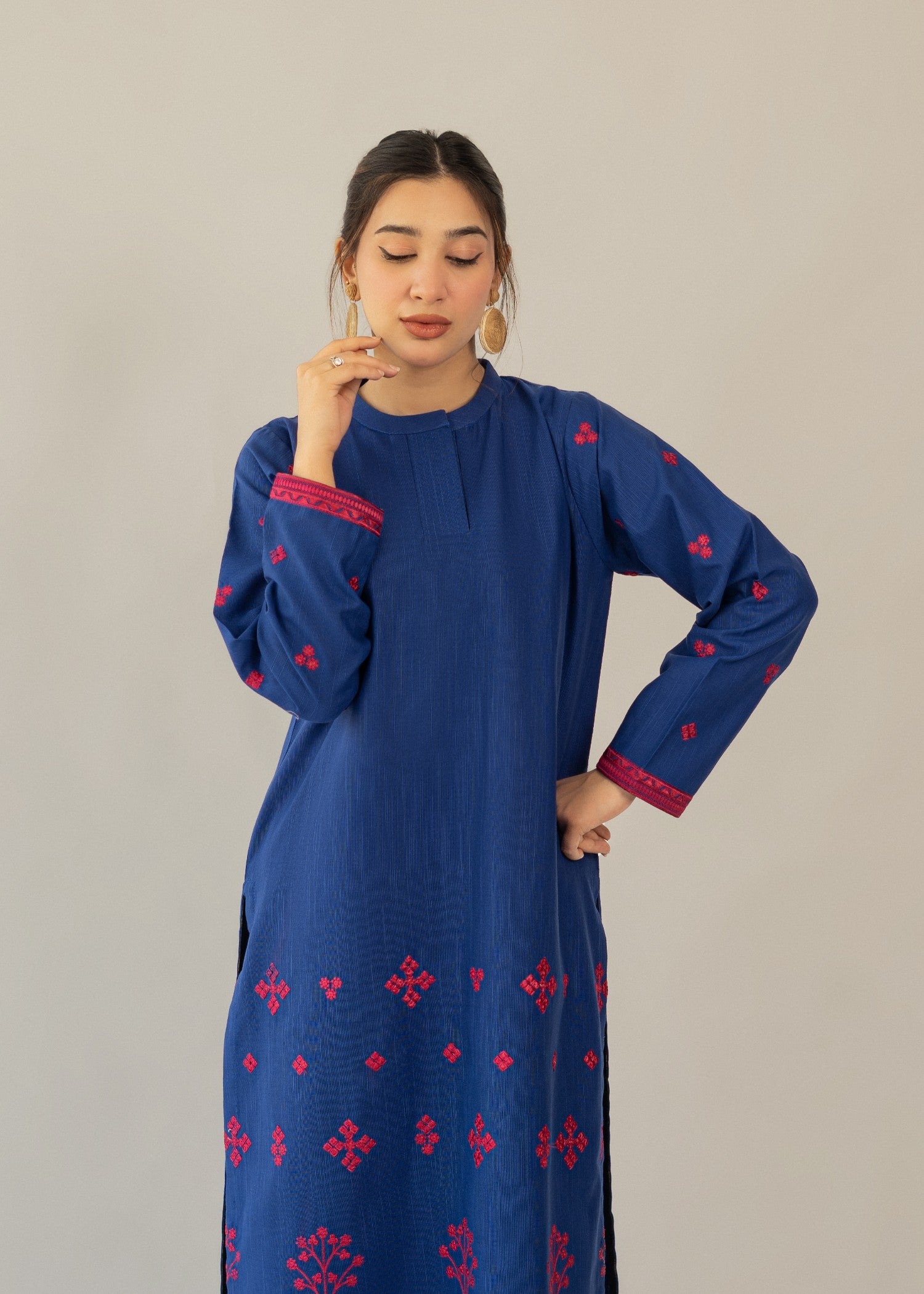 slub khaddar Kurta Set in Blue, charcoal black