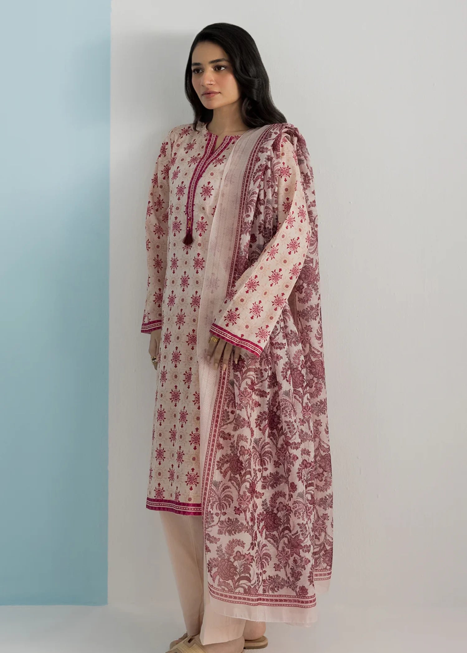 crepe Kurta Set in Peach pink