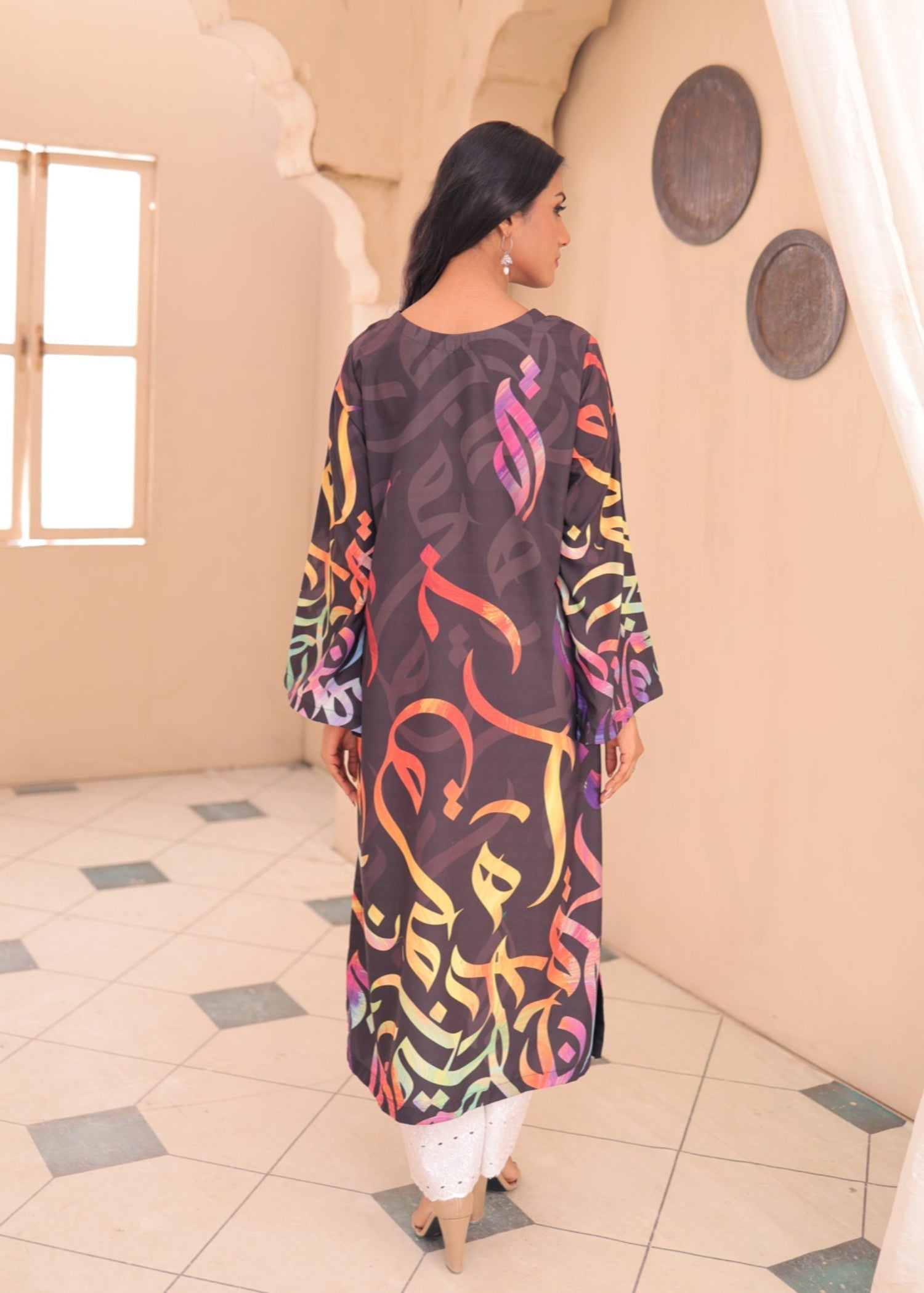 swiss lawn Kurti in Multi