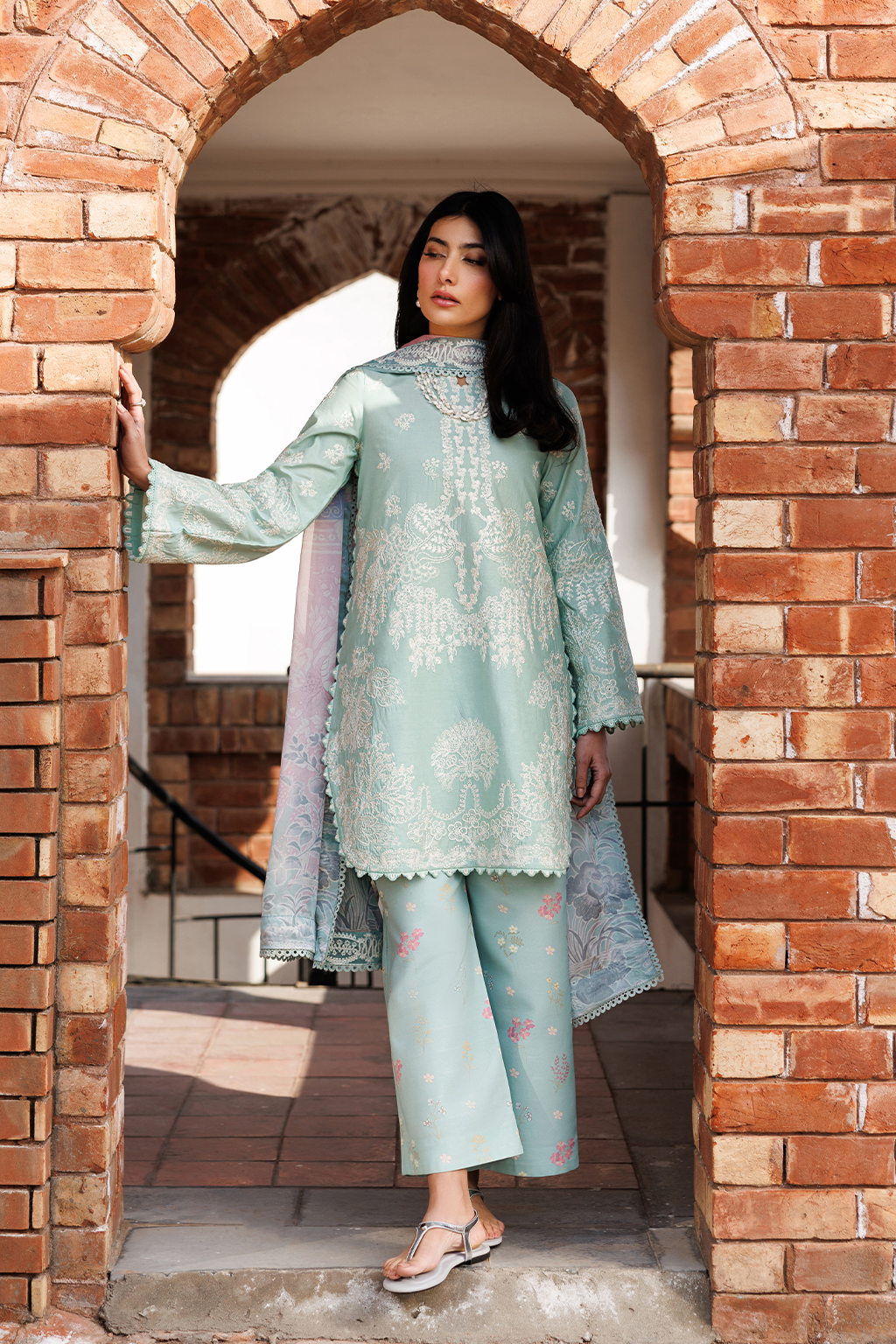 Mirabelle Festive Luxury Lawn – ISOLDE