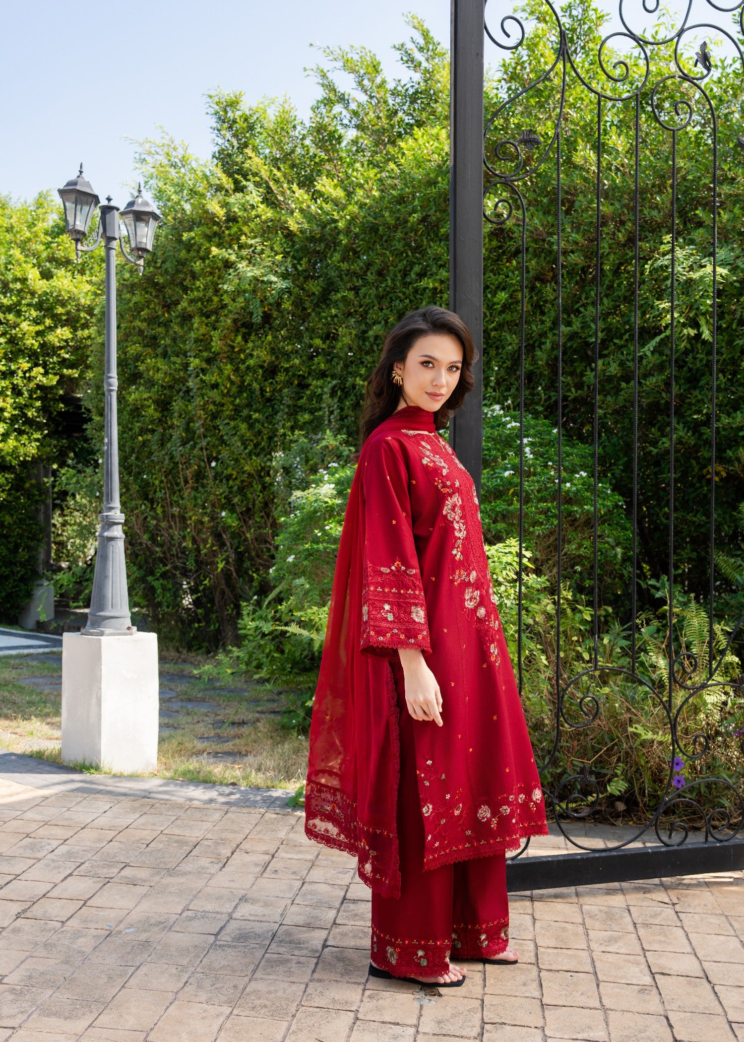 lawn Kurta Set in Berry red