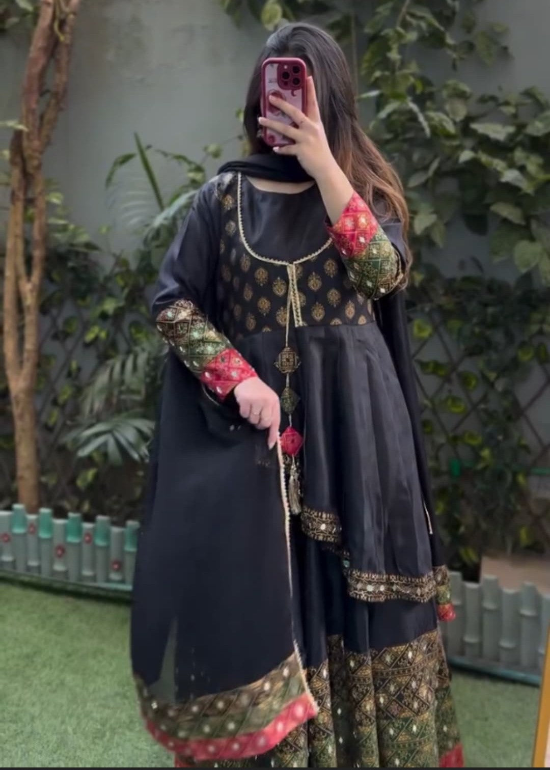 kattan silk Maxi in Black