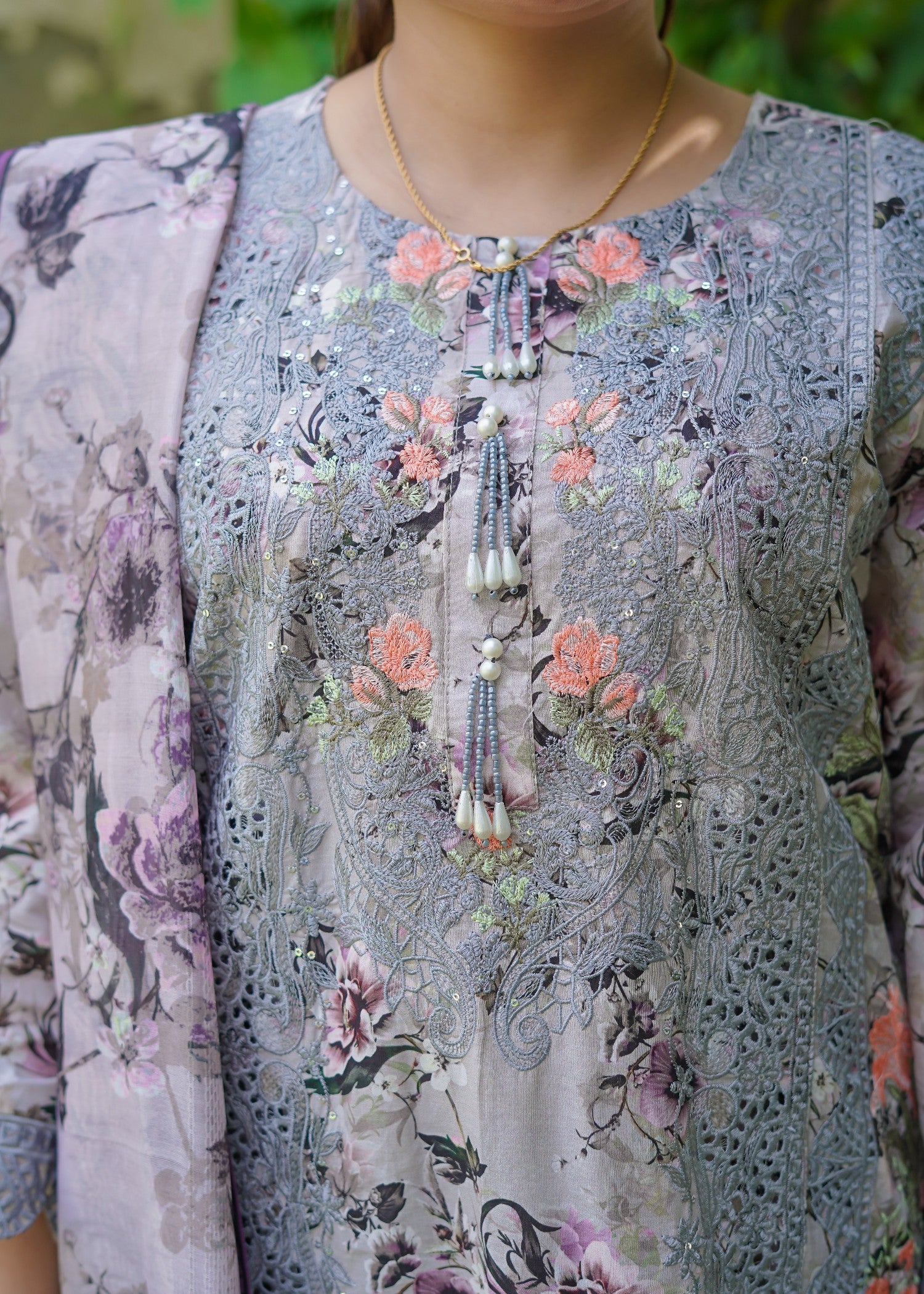 swiss lawn Kurta Set in Grey